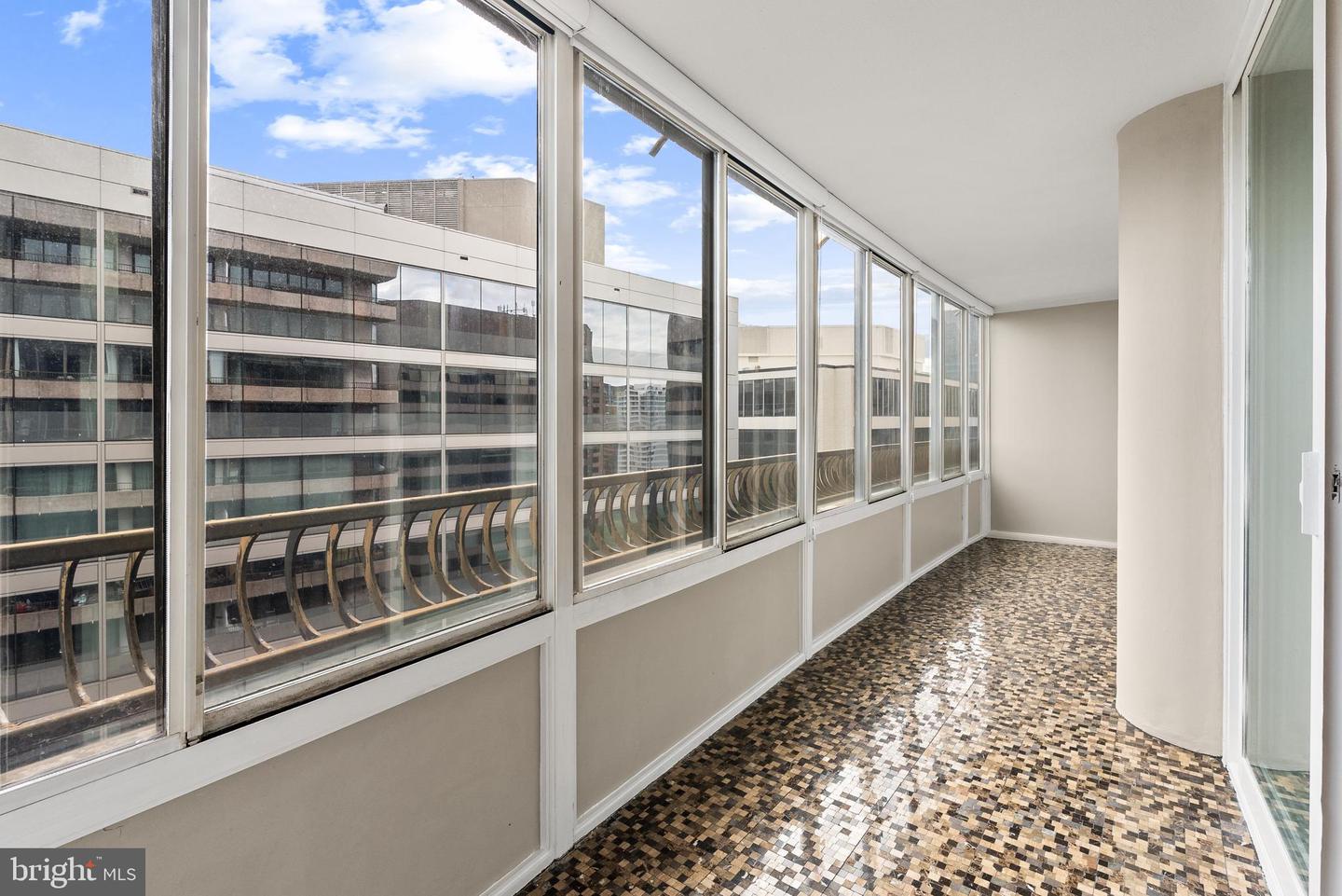 1300 CRYSTAL DR #1408S, ARLINGTON, Virginia 22202, 2 Bedrooms Bedrooms, ,1 BathroomBathrooms,Residential,For sale,1300 CRYSTAL DR #1408S,VAAR2057464 MLS # VAAR2057464