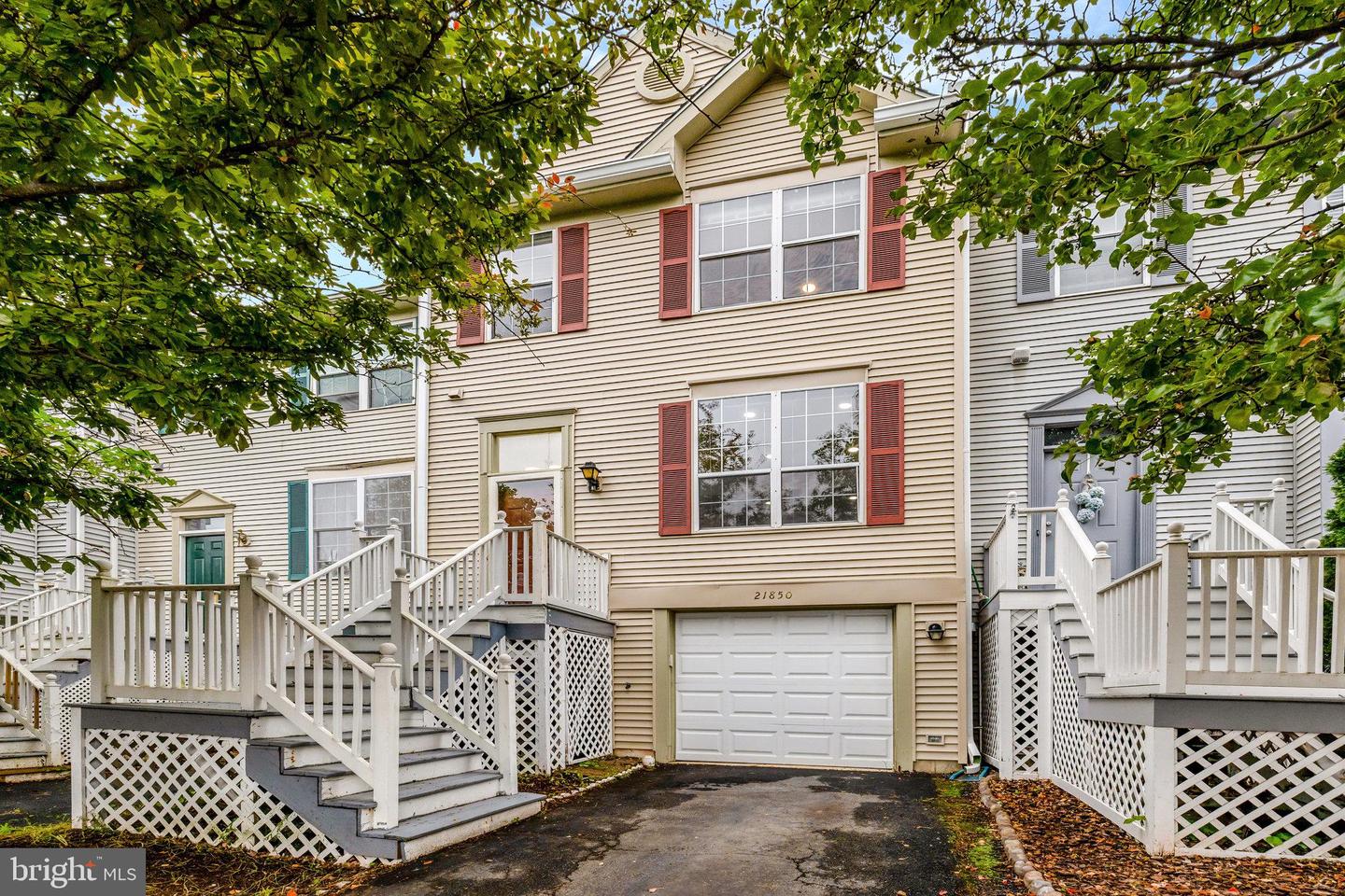21850 GOLDSTONE TER, STERLING, Virginia 20164, 3 Bedrooms Bedrooms, ,2 BathroomsBathrooms,Residential,For sale,21850 GOLDSTONE TER,VALO2096668 MLS # VALO2096668