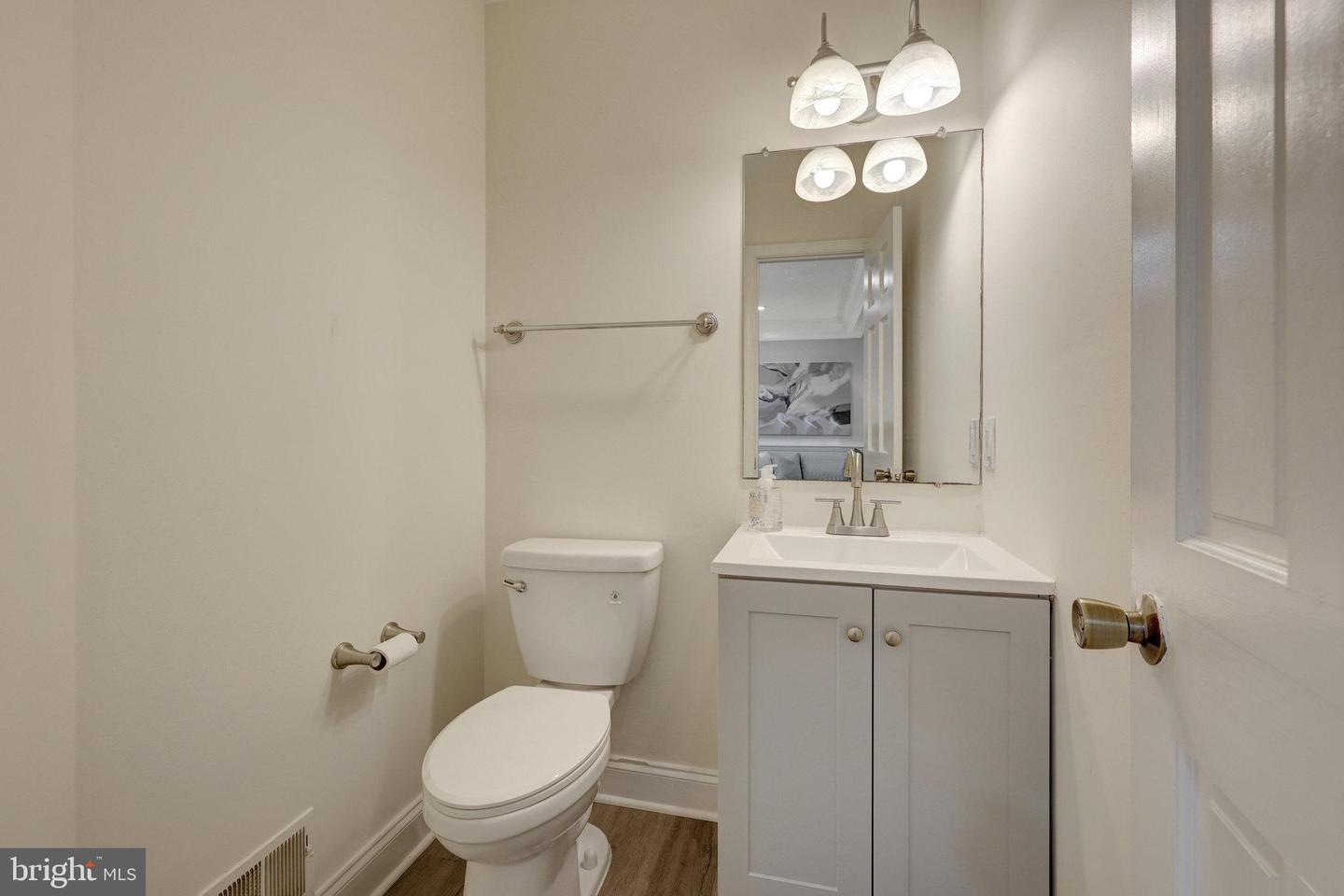 21850 GOLDSTONE TER, STERLING, Virginia 20164, 3 Bedrooms Bedrooms, ,2 BathroomsBathrooms,Residential,For sale,21850 GOLDSTONE TER,VALO2096668 MLS # VALO2096668