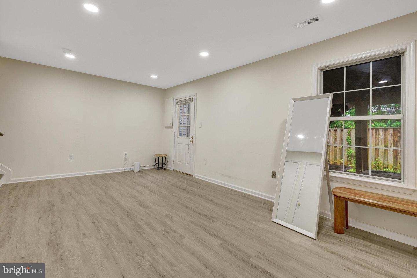21850 GOLDSTONE TER, STERLING, Virginia 20164, 3 Bedrooms Bedrooms, ,2 BathroomsBathrooms,Residential,For sale,21850 GOLDSTONE TER,VALO2096668 MLS # VALO2096668