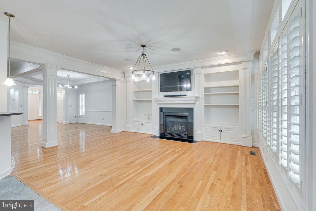 47639 PAULSEN SQ, STERLING, Virginia 20165, 4 Bedrooms Bedrooms, ,4 BathroomsBathrooms,Residential,For sale,47639 PAULSEN SQ,VALO2096688 MLS # VALO2096688