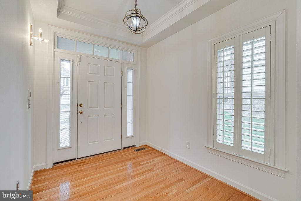 47639 PAULSEN SQ, STERLING, Virginia 20165, 4 Bedrooms Bedrooms, ,4 BathroomsBathrooms,Residential,For sale,47639 PAULSEN SQ,VALO2096688 MLS # VALO2096688