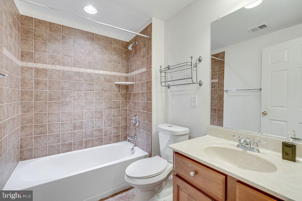 47639 PAULSEN SQ, STERLING, Virginia 20165, 4 Bedrooms Bedrooms, ,4 BathroomsBathrooms,Residential,For sale,47639 PAULSEN SQ,VALO2096688 MLS # VALO2096688