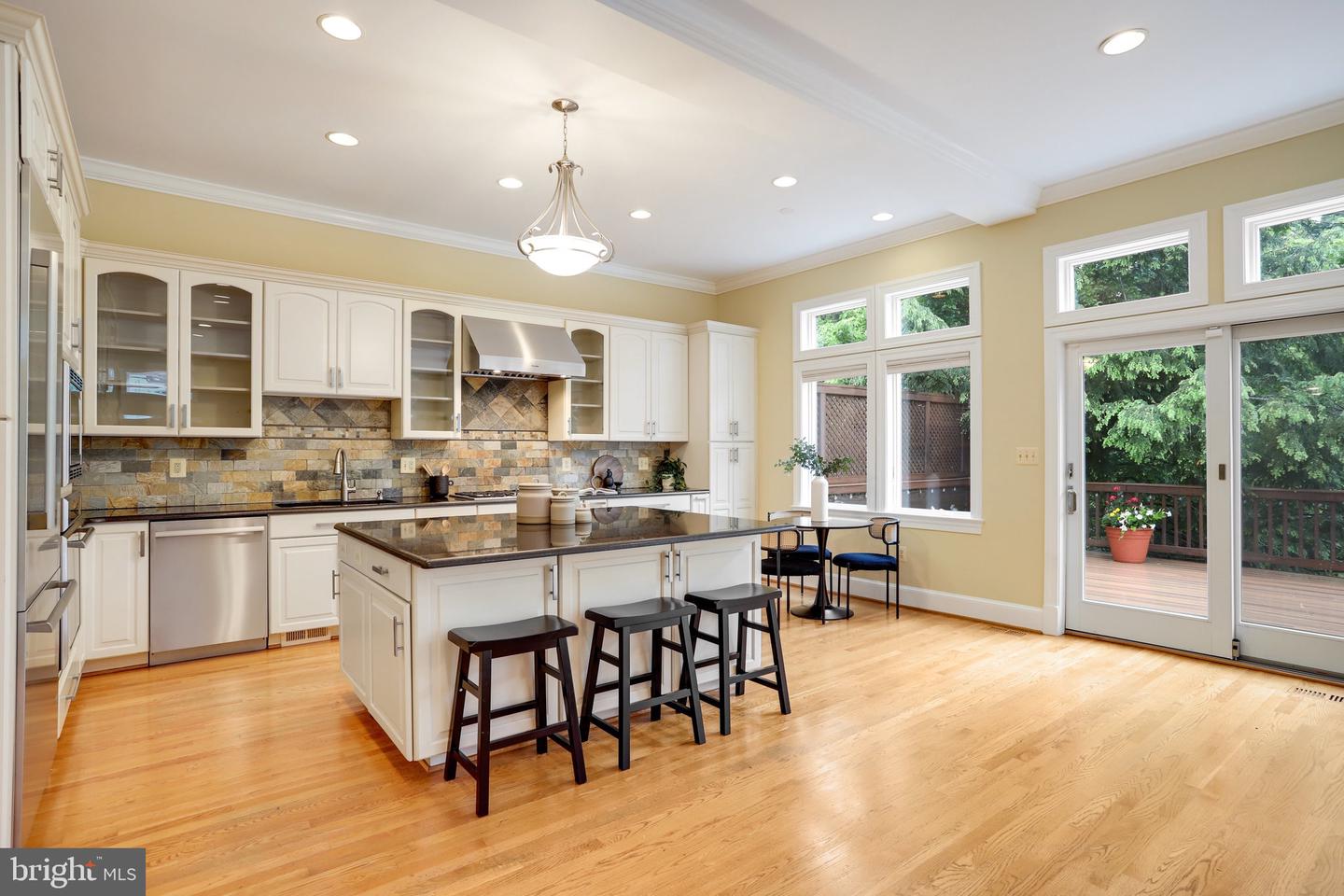 2739 CHESAPEAKE ST NW, WASHINGTON, District Of Columbia 20008, 5 Bedrooms Bedrooms, ,5 BathroomsBathrooms,Residential,For sale,2739 CHESAPEAKE ST NW,DCDC2201144 MLS # DCDC2201144