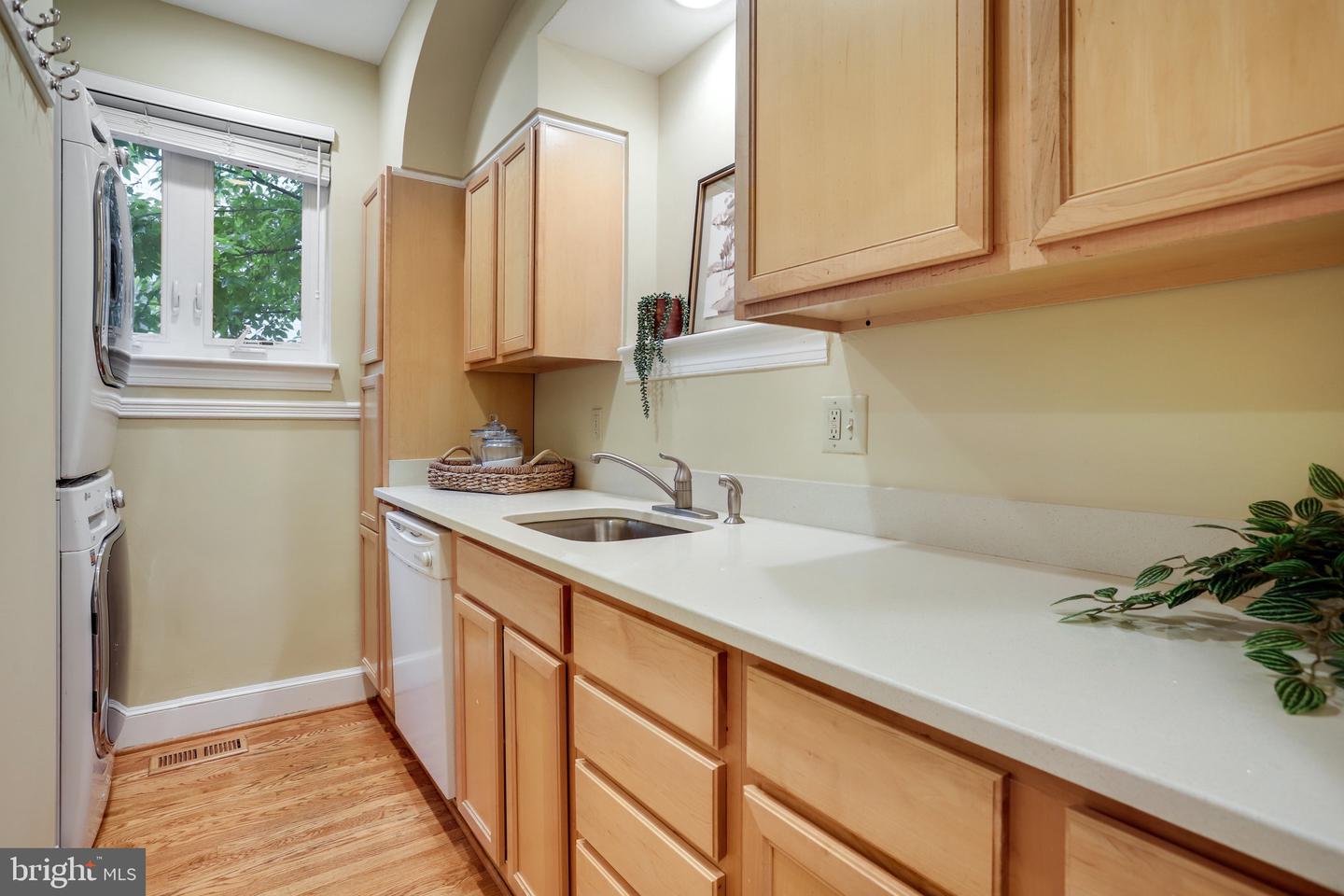2739 CHESAPEAKE ST NW, WASHINGTON, District Of Columbia 20008, 5 Bedrooms Bedrooms, ,5 BathroomsBathrooms,Residential,For sale,2739 CHESAPEAKE ST NW,DCDC2201144 MLS # DCDC2201144