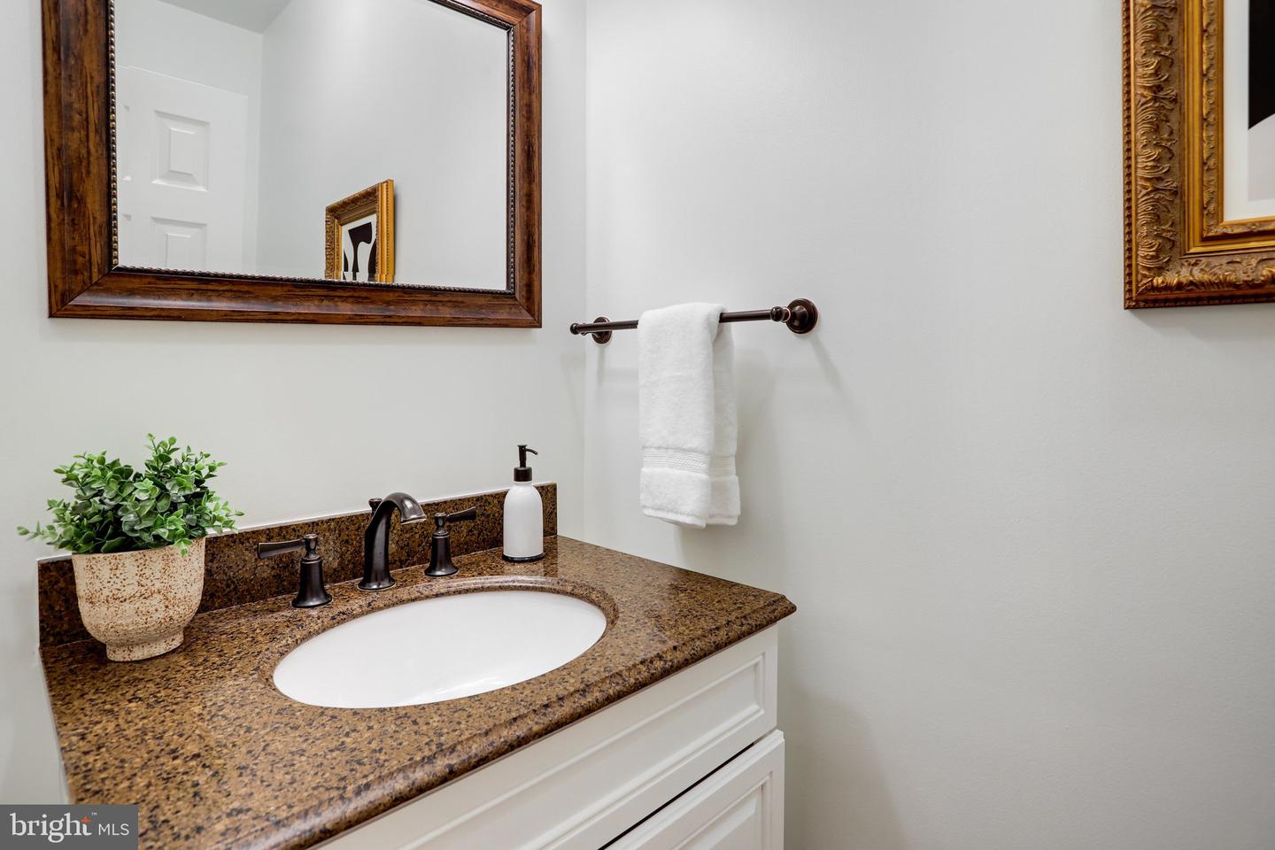 2739 CHESAPEAKE ST NW, WASHINGTON, District Of Columbia 20008, 5 Bedrooms Bedrooms, ,5 BathroomsBathrooms,Residential,For sale,2739 CHESAPEAKE ST NW,DCDC2201144 MLS # DCDC2201144