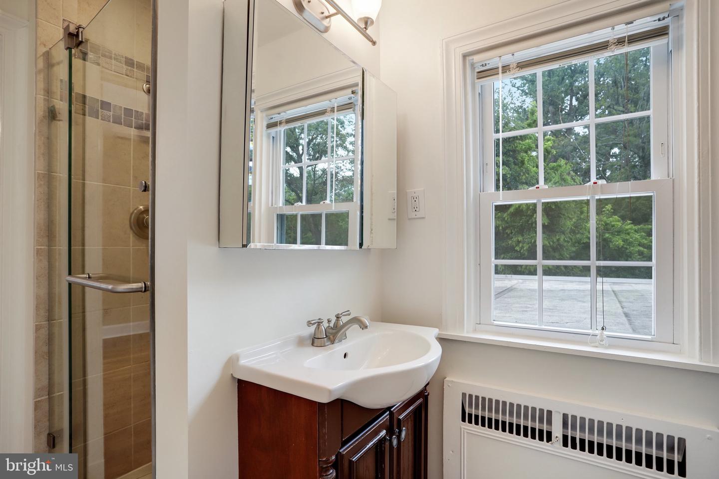 2739 CHESAPEAKE ST NW, WASHINGTON, District Of Columbia 20008, 5 Bedrooms Bedrooms, ,5 BathroomsBathrooms,Residential,For sale,2739 CHESAPEAKE ST NW,DCDC2201144 MLS # DCDC2201144
