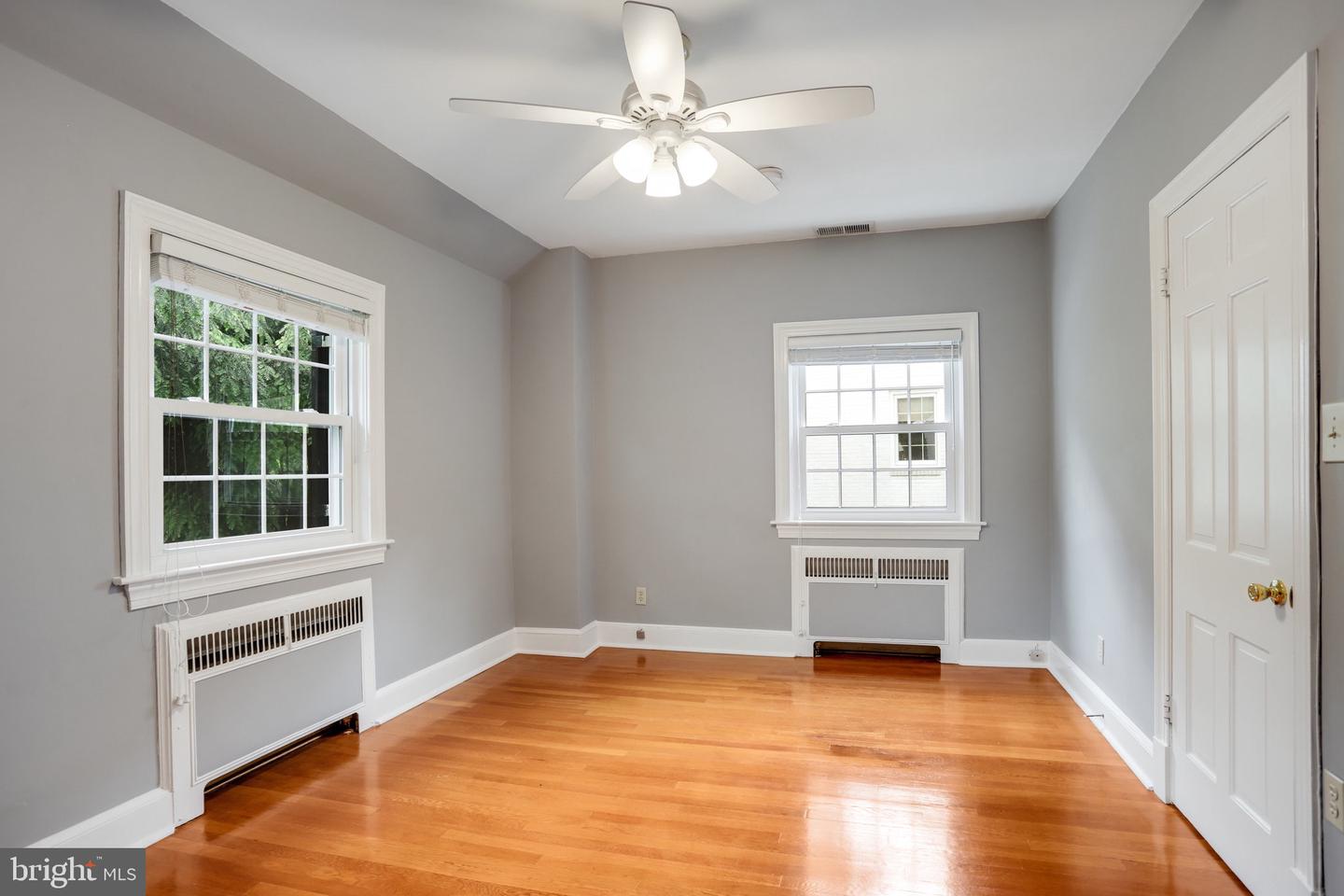 2739 CHESAPEAKE ST NW, WASHINGTON, District Of Columbia 20008, 5 Bedrooms Bedrooms, ,5 BathroomsBathrooms,Residential,For sale,2739 CHESAPEAKE ST NW,DCDC2201144 MLS # DCDC2201144