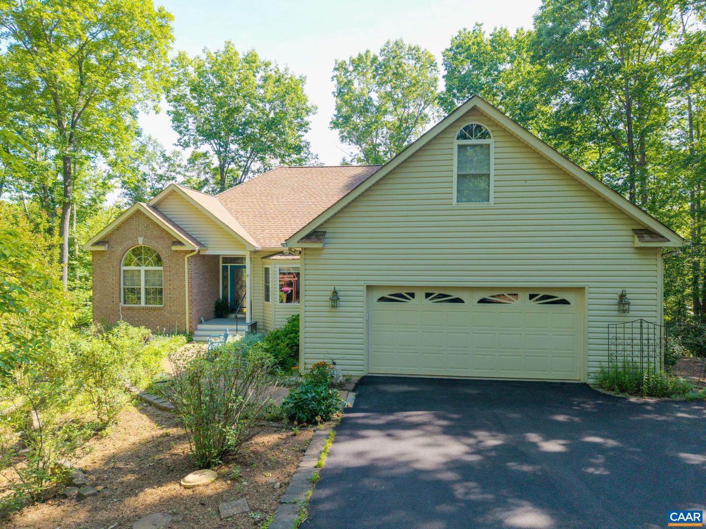 3 NUTWOOD CIR, PALMYRA, Virginia 22963, 3 Bedrooms Bedrooms, ,3 BathroomsBathrooms,Residential,For sale,3 NUTWOOD CIR,664640 MLS # 664640