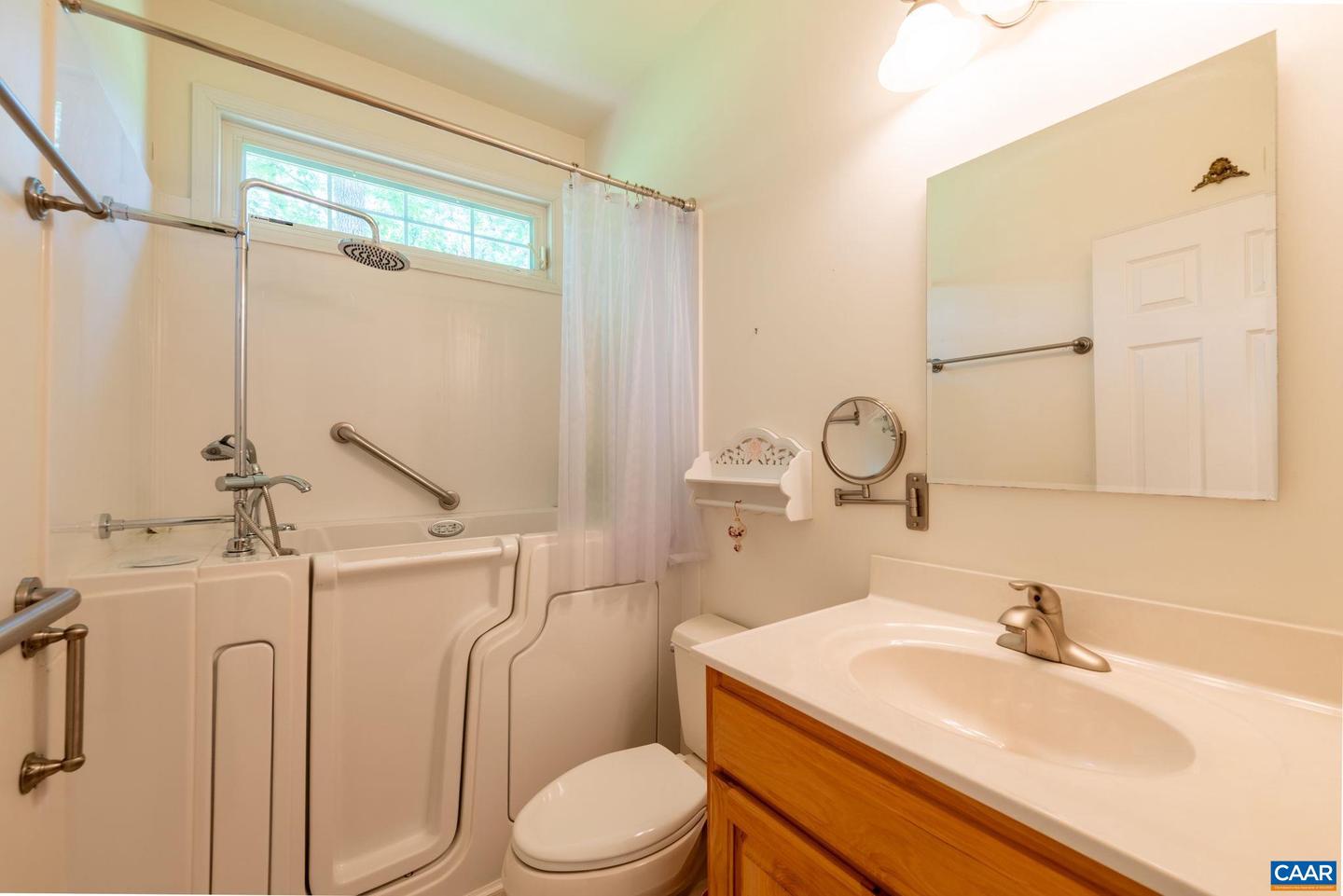 3 NUTWOOD CIR, PALMYRA, Virginia 22963, 3 Bedrooms Bedrooms, ,3 BathroomsBathrooms,Residential,For sale,3 NUTWOOD CIR,664640 MLS # 664640