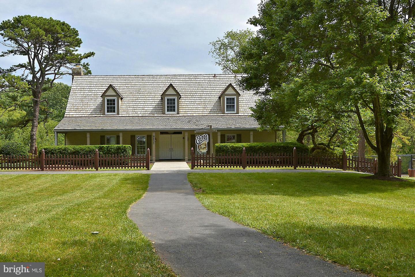10007 MARSHALL POND RD, BURKE, Virginia 22015, 4 Bedrooms Bedrooms, ,2 BathroomsBathrooms,Residential,For sale,10007 MARSHALL POND RD,VAFX2241538 MLS # VAFX2241538