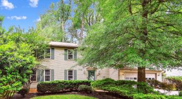 10007 MARSHALL POND RD, BURKE, Virginia 22015, 4 Bedrooms Bedrooms, ,2 BathroomsBathrooms,Residential,For sale,10007 MARSHALL POND RD,VAFX2241538 MLS # VAFX2241538
