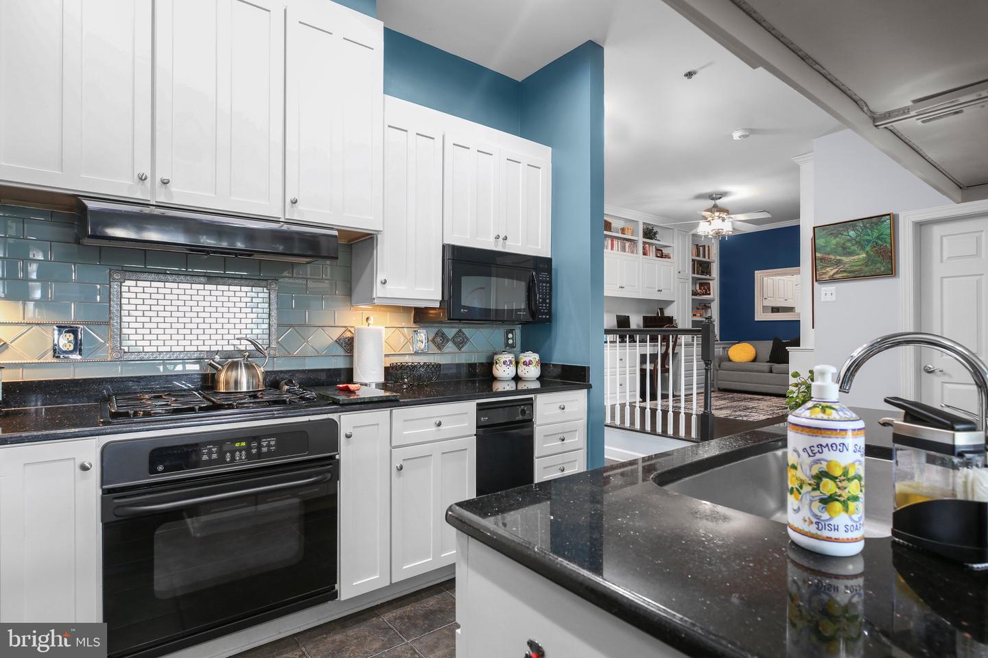 810 BELMONT BAY DR #303, WOODBRIDGE, Virginia 22191, 1 Bedroom Bedrooms, ,1 BathroomBathrooms,Residential,For sale,810 BELMONT BAY DR #303,VAPW2094960 MLS # VAPW2094960