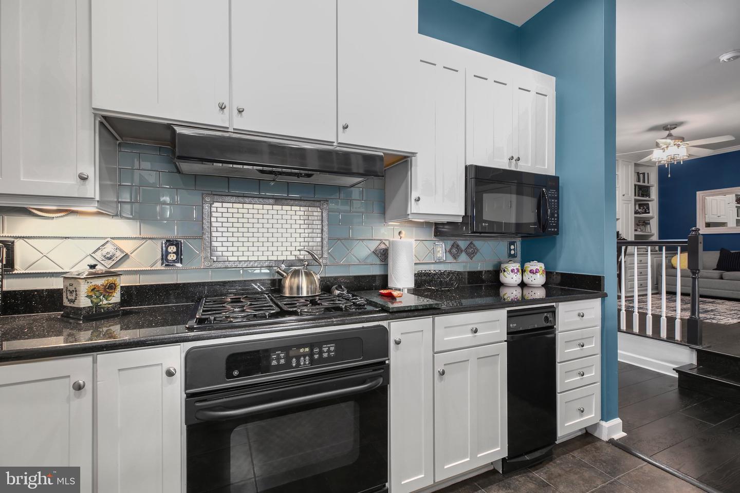 810 BELMONT BAY DR #303, WOODBRIDGE, Virginia 22191, 1 Bedroom Bedrooms, ,1 BathroomBathrooms,Residential,For sale,810 BELMONT BAY DR #303,VAPW2094960 MLS # VAPW2094960