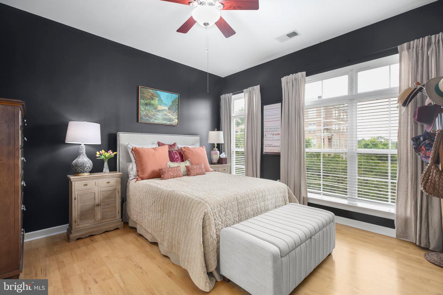 810 BELMONT BAY DR #303, WOODBRIDGE, Virginia 22191, 1 Bedroom Bedrooms, ,1 BathroomBathrooms,Residential,For sale,810 BELMONT BAY DR #303,VAPW2094960 MLS # VAPW2094960