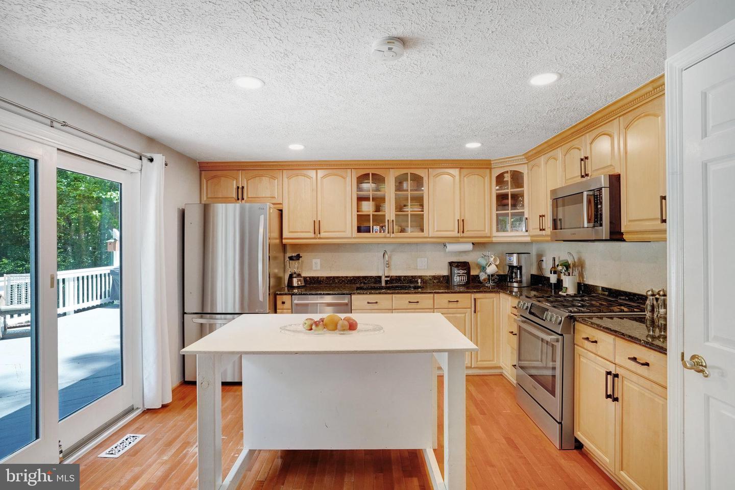 11921 APPLING VALLEY RD, FAIRFAX, Virginia 22030, 4 Bedrooms Bedrooms, ,2 BathroomsBathrooms,Residential,For sale,11921 APPLING VALLEY RD,VAFX2241772 MLS # VAFX2241772