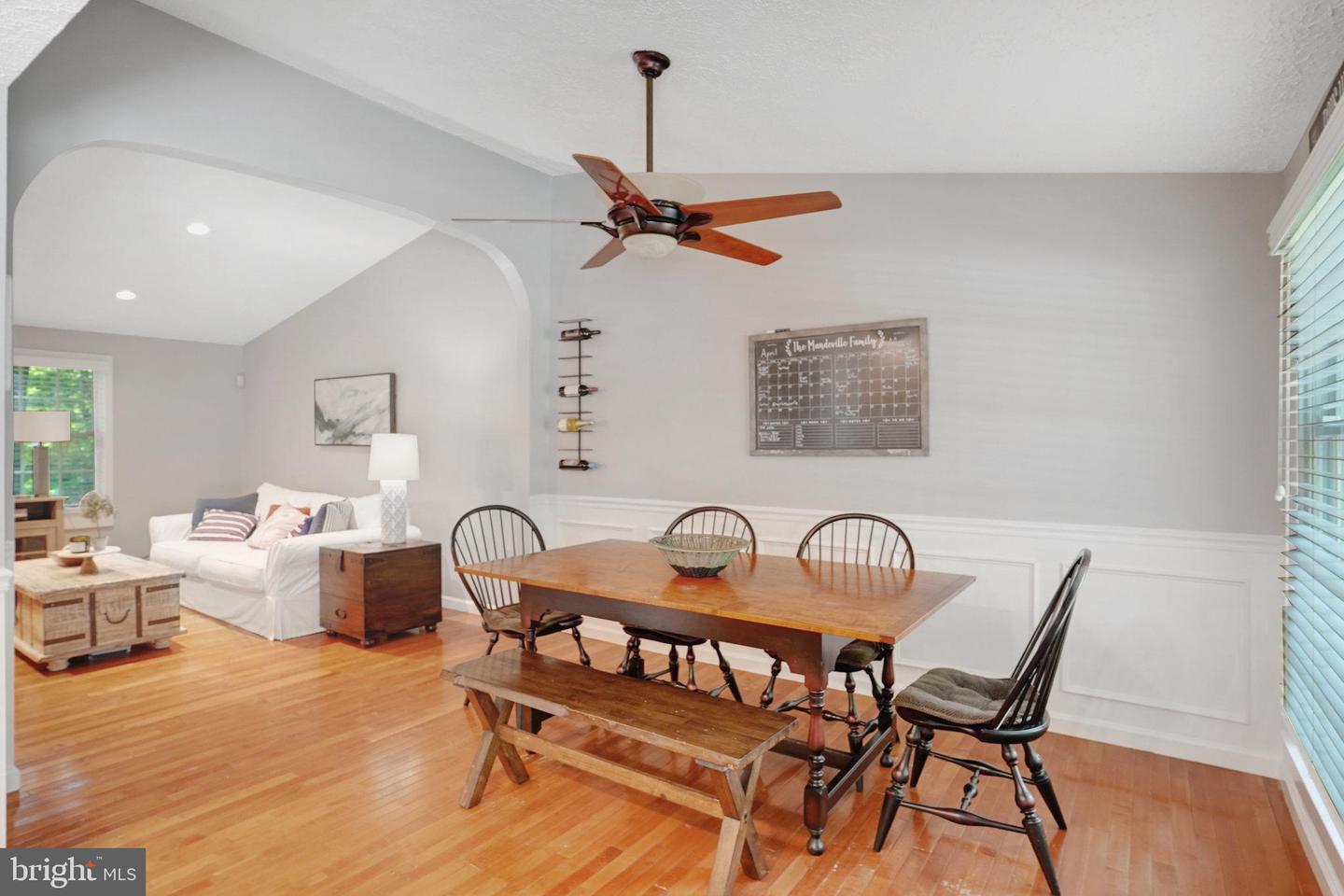 11921 APPLING VALLEY RD, FAIRFAX, Virginia 22030, 4 Bedrooms Bedrooms, ,2 BathroomsBathrooms,Residential,For sale,11921 APPLING VALLEY RD,VAFX2241772 MLS # VAFX2241772