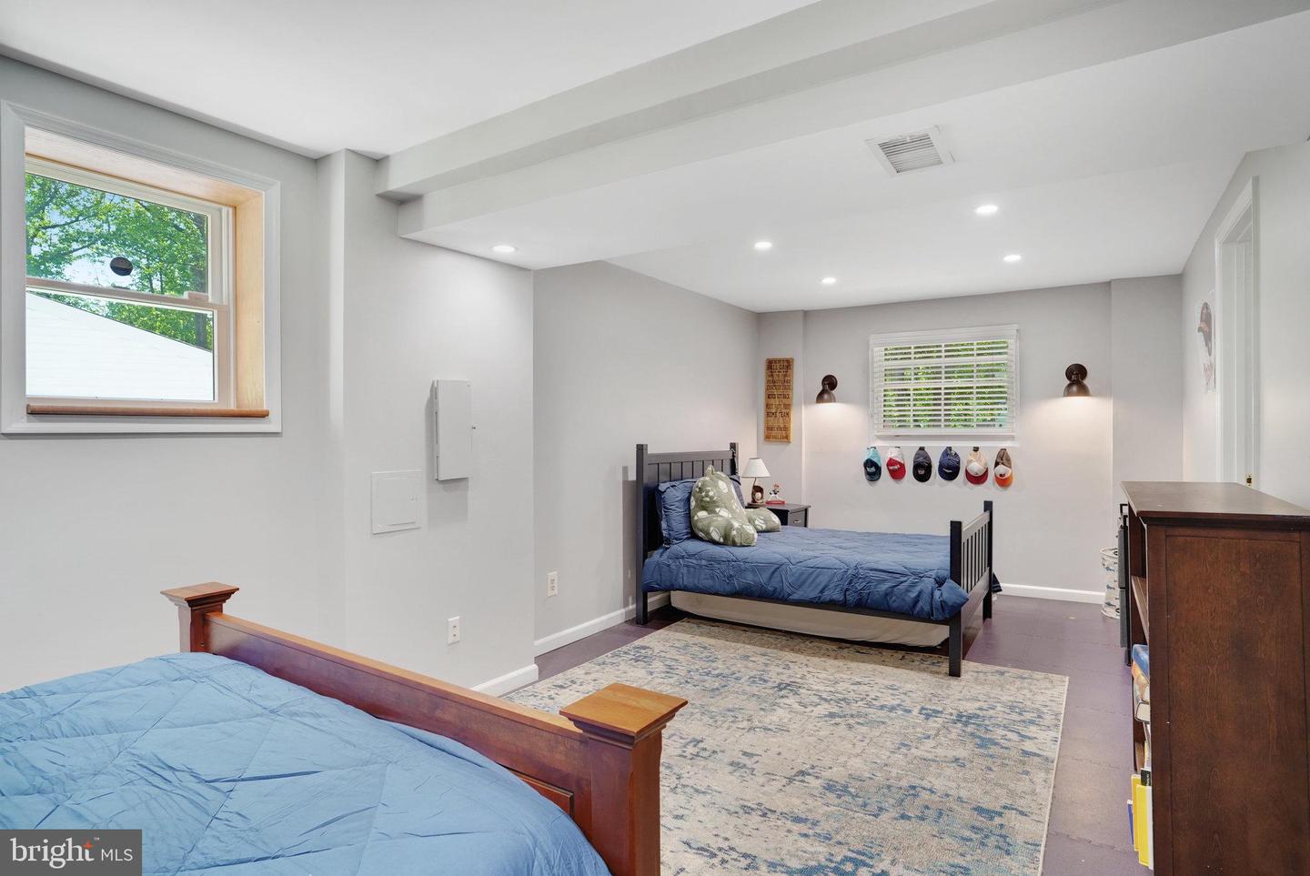 11921 APPLING VALLEY RD, FAIRFAX, Virginia 22030, 4 Bedrooms Bedrooms, ,2 BathroomsBathrooms,Residential,For sale,11921 APPLING VALLEY RD,VAFX2241772 MLS # VAFX2241772