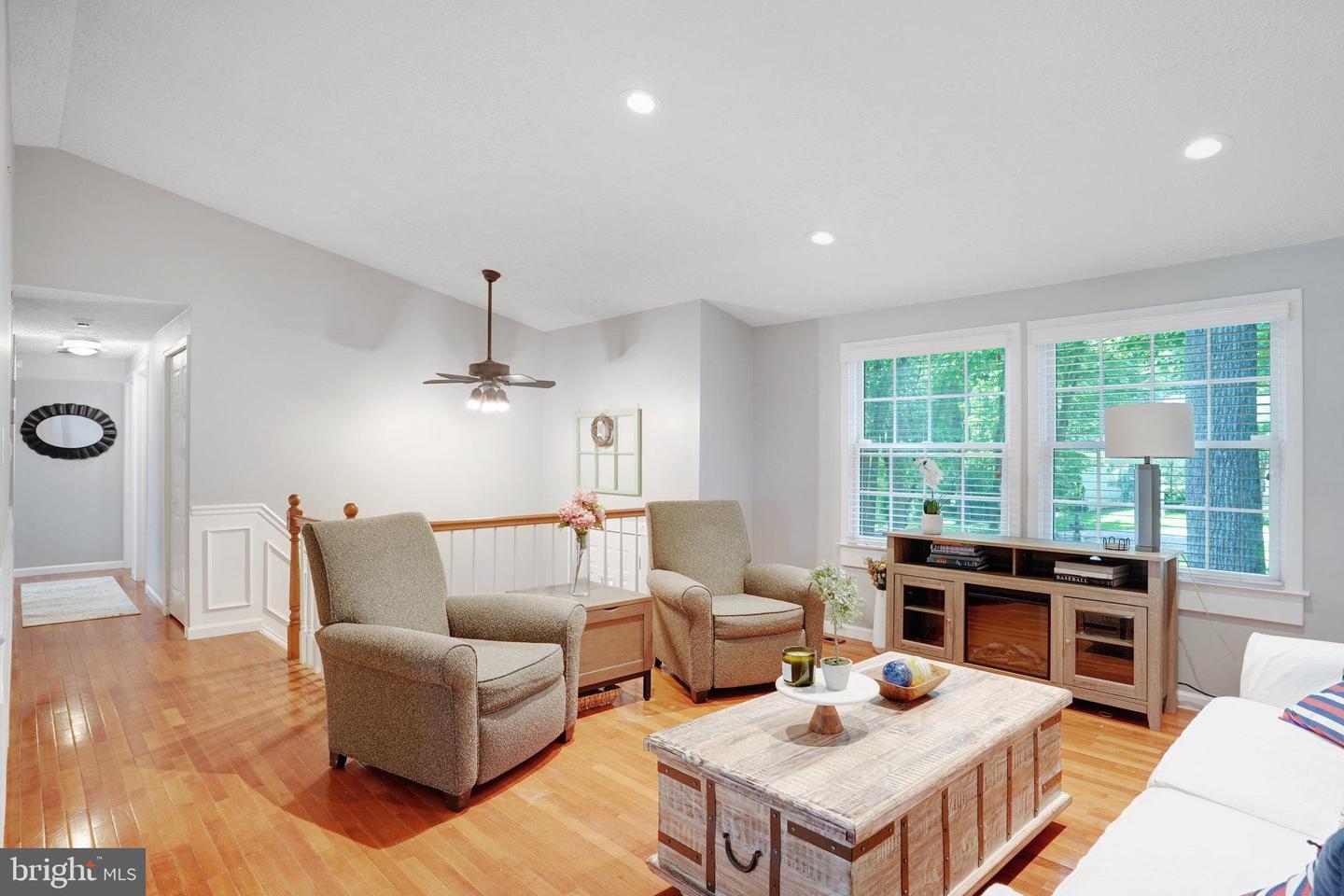 11921 APPLING VALLEY RD, FAIRFAX, Virginia 22030, 4 Bedrooms Bedrooms, ,2 BathroomsBathrooms,Residential,For sale,11921 APPLING VALLEY RD,VAFX2241772 MLS # VAFX2241772