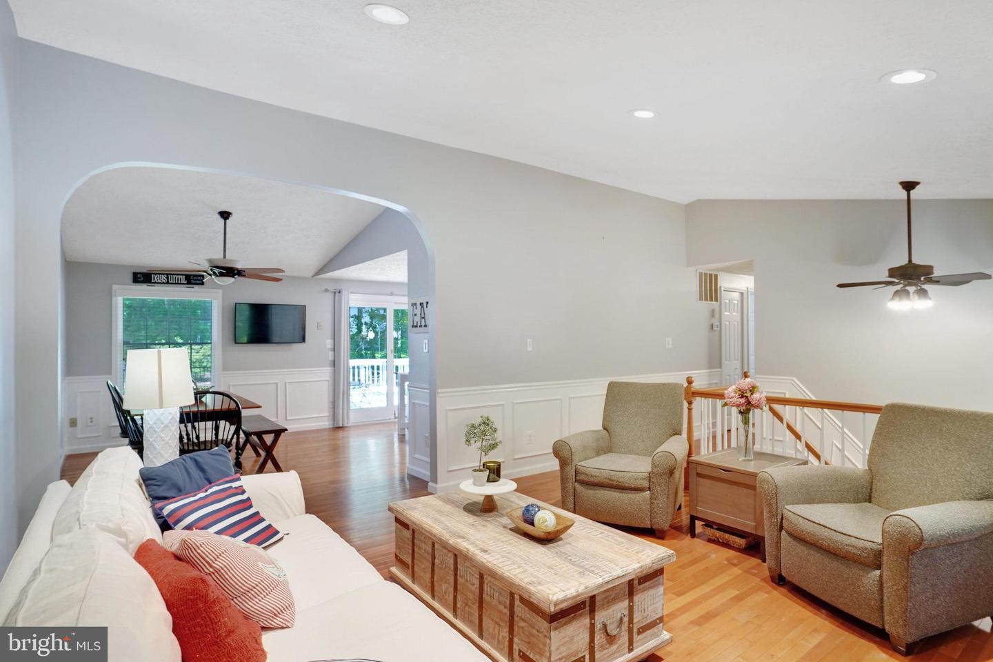 11921 APPLING VALLEY RD, FAIRFAX, Virginia 22030, 4 Bedrooms Bedrooms, ,2 BathroomsBathrooms,Residential,For sale,11921 APPLING VALLEY RD,VAFX2241772 MLS # VAFX2241772