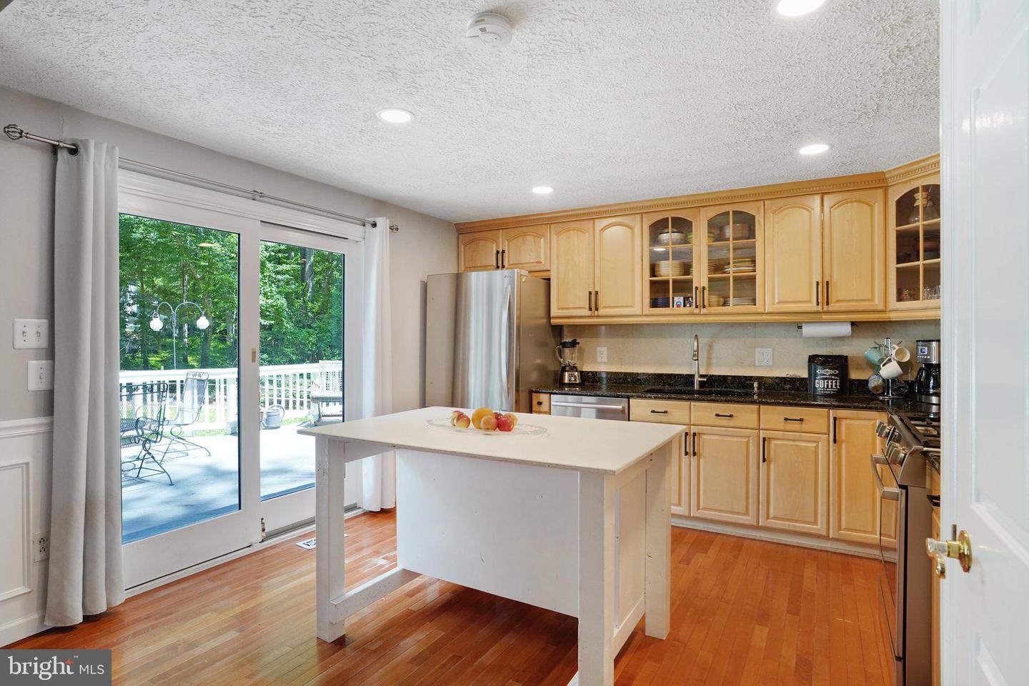 11921 APPLING VALLEY RD, FAIRFAX, Virginia 22030, 4 Bedrooms Bedrooms, ,2 BathroomsBathrooms,Residential,For sale,11921 APPLING VALLEY RD,VAFX2241772 MLS # VAFX2241772