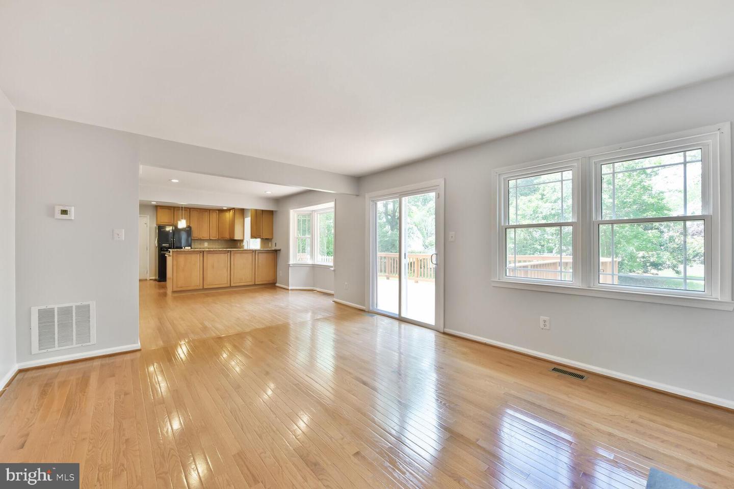 3414 HIDDEN MEADOW DR, FAIRFAX, Virginia 22033, 5 Bedrooms Bedrooms, ,4 BathroomsBathrooms,Residential,For sale,3414 HIDDEN MEADOW DR,VAFX2241774 MLS # VAFX2241774