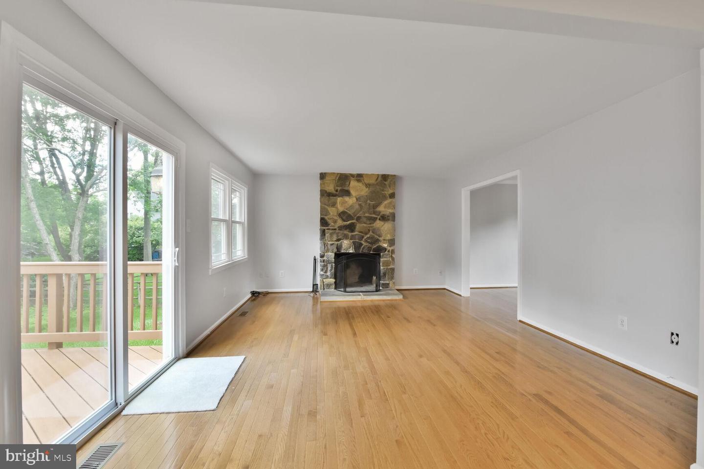 3414 HIDDEN MEADOW DR, FAIRFAX, Virginia 22033, 5 Bedrooms Bedrooms, ,4 BathroomsBathrooms,Residential,For sale,3414 HIDDEN MEADOW DR,VAFX2241774 MLS # VAFX2241774