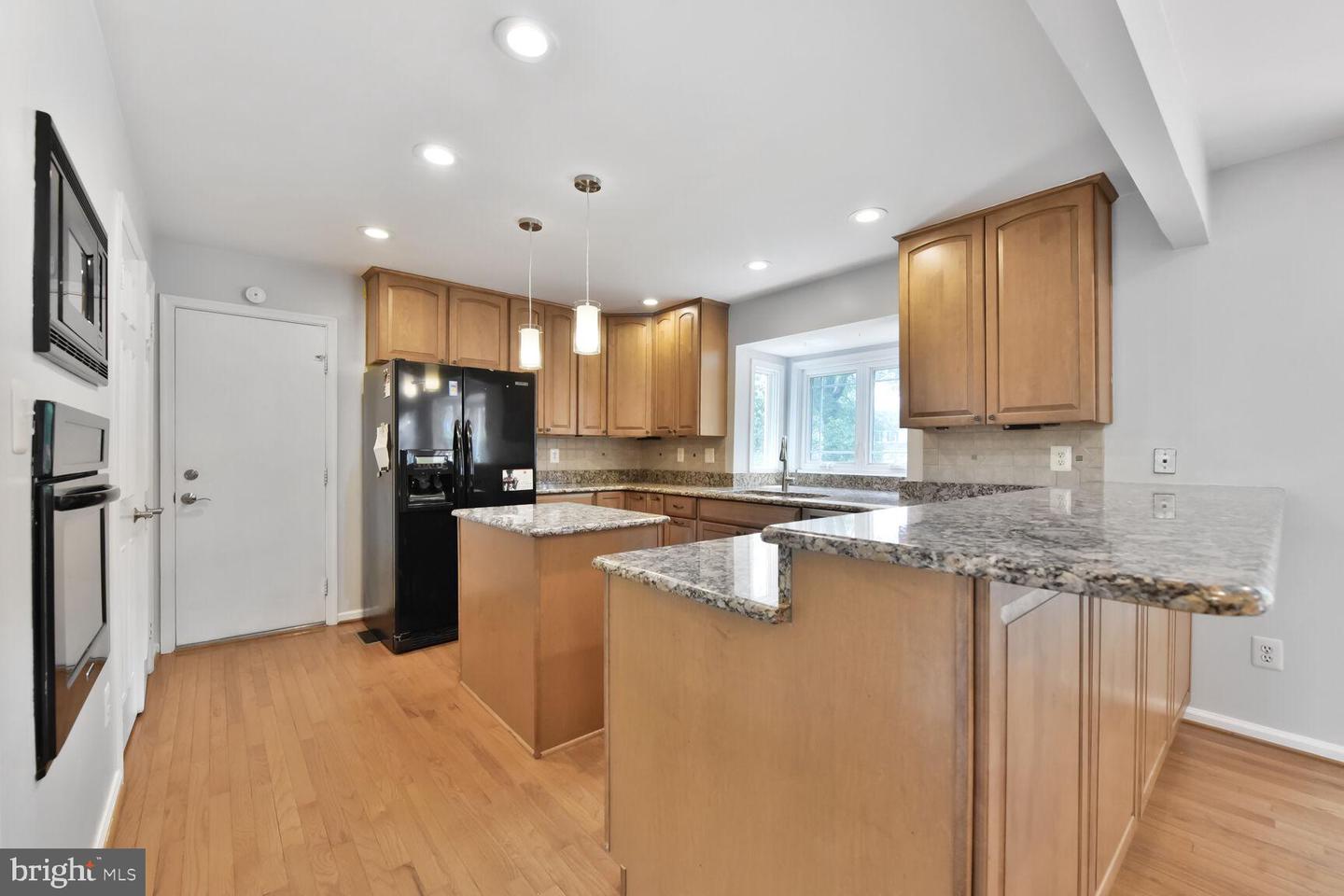 3414 HIDDEN MEADOW DR, FAIRFAX, Virginia 22033, 5 Bedrooms Bedrooms, ,4 BathroomsBathrooms,Residential,For sale,3414 HIDDEN MEADOW DR,VAFX2241774 MLS # VAFX2241774