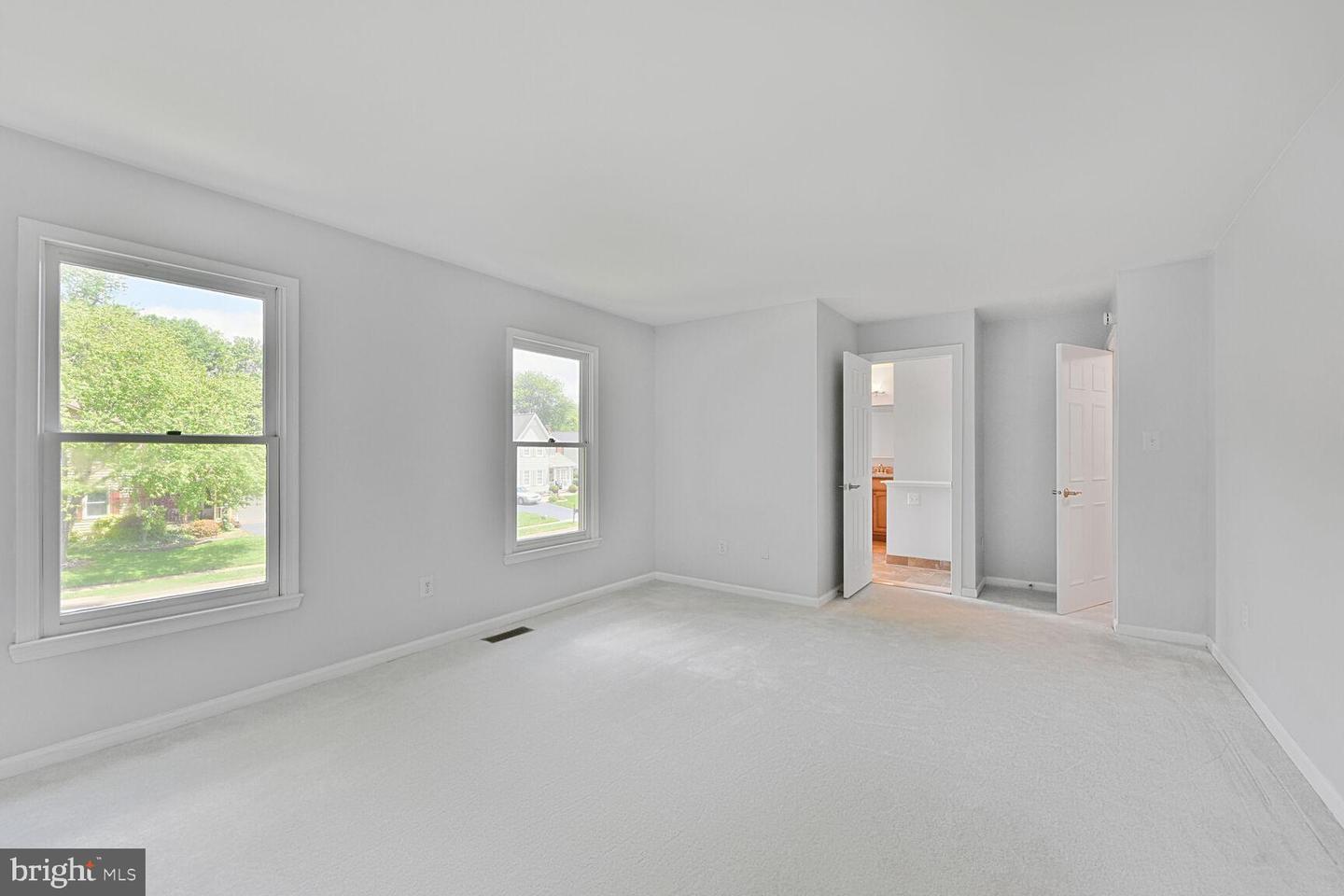 3414 HIDDEN MEADOW DR, FAIRFAX, Virginia 22033, 5 Bedrooms Bedrooms, ,4 BathroomsBathrooms,Residential,For sale,3414 HIDDEN MEADOW DR,VAFX2241774 MLS # VAFX2241774