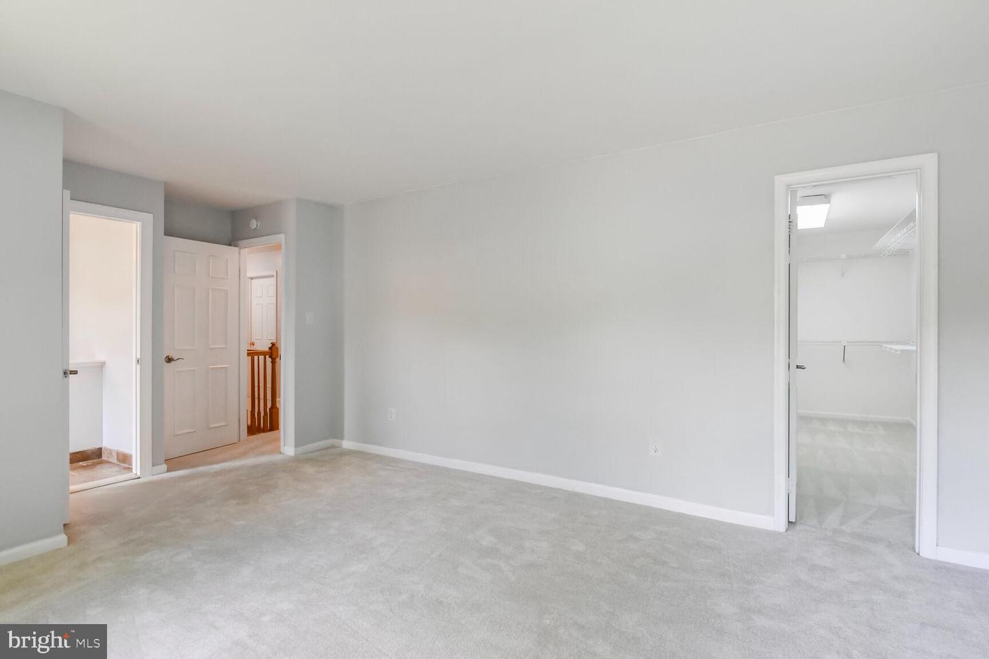3414 HIDDEN MEADOW DR, FAIRFAX, Virginia 22033, 5 Bedrooms Bedrooms, ,4 BathroomsBathrooms,Residential,For sale,3414 HIDDEN MEADOW DR,VAFX2241774 MLS # VAFX2241774