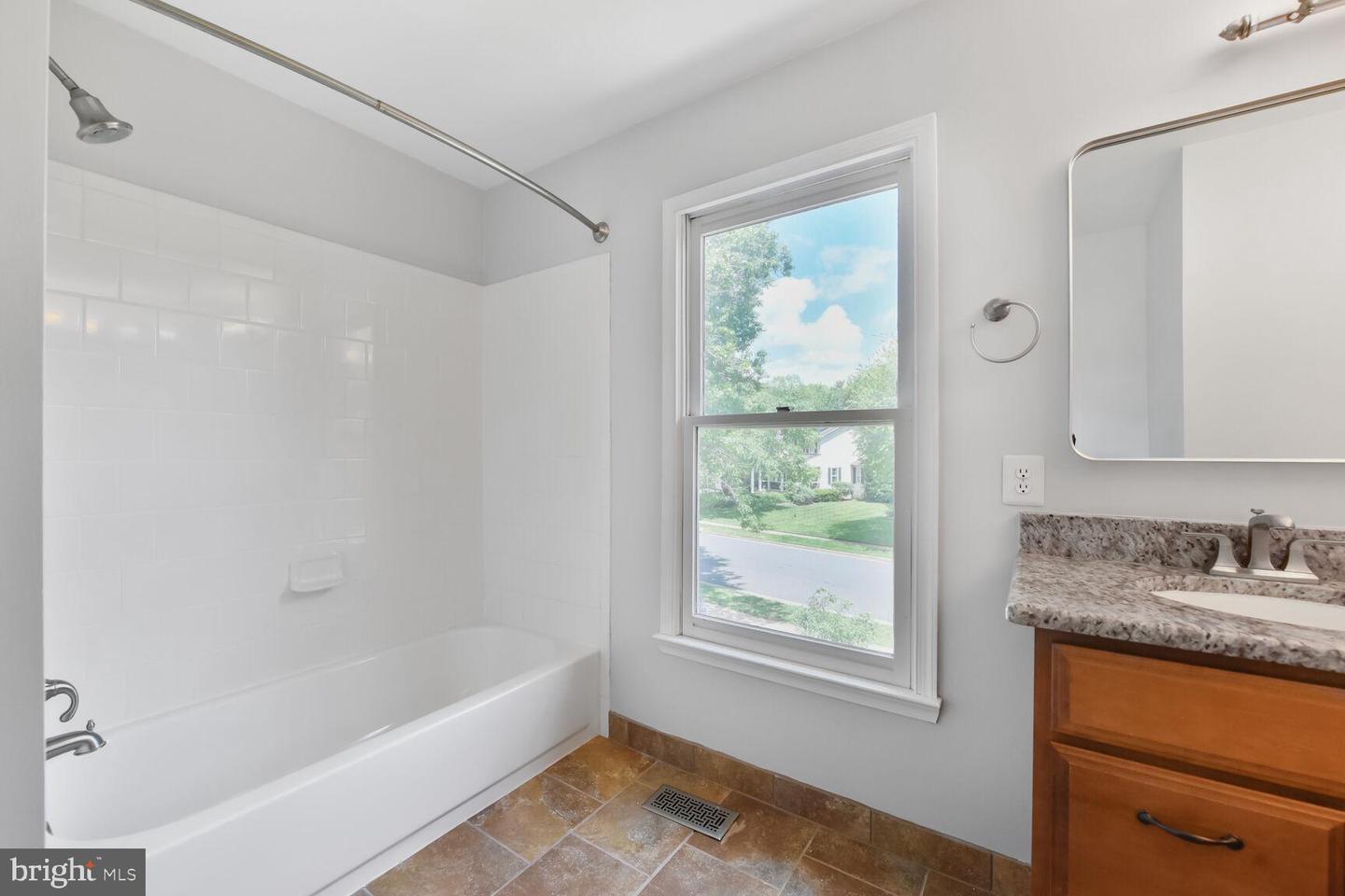 3414 HIDDEN MEADOW DR, FAIRFAX, Virginia 22033, 5 Bedrooms Bedrooms, ,4 BathroomsBathrooms,Residential,For sale,3414 HIDDEN MEADOW DR,VAFX2241774 MLS # VAFX2241774