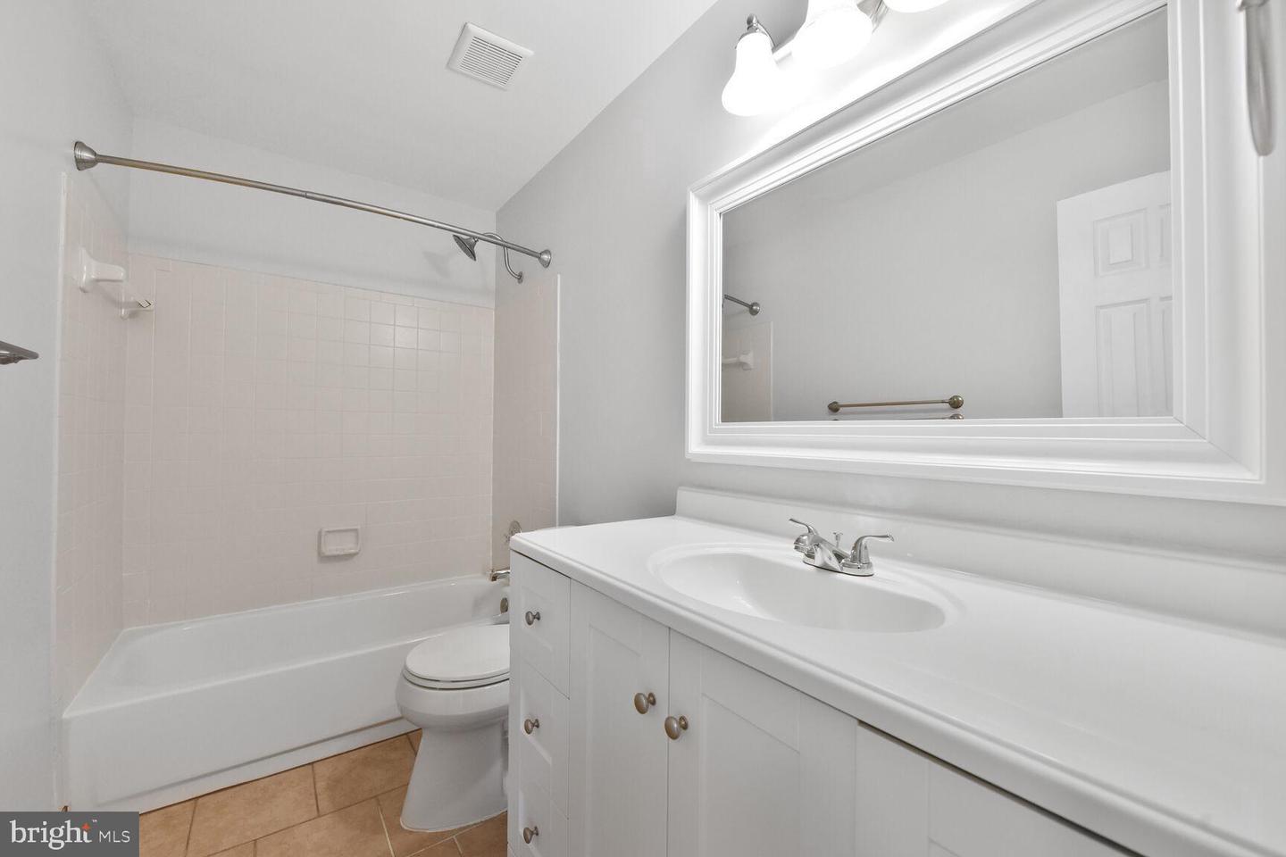 3414 HIDDEN MEADOW DR, FAIRFAX, Virginia 22033, 5 Bedrooms Bedrooms, ,4 BathroomsBathrooms,Residential,For sale,3414 HIDDEN MEADOW DR,VAFX2241774 MLS # VAFX2241774