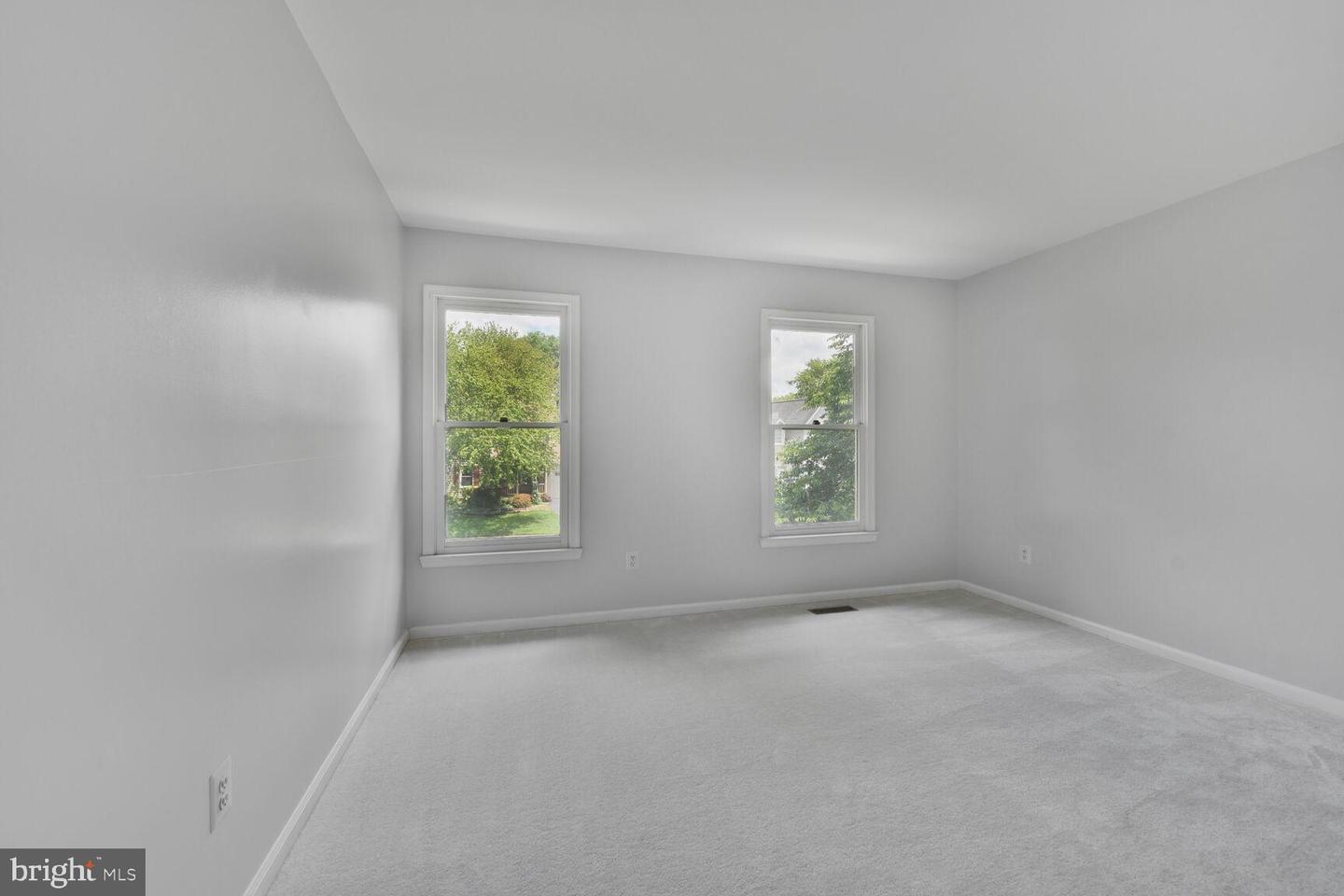 3414 HIDDEN MEADOW DR, FAIRFAX, Virginia 22033, 5 Bedrooms Bedrooms, ,4 BathroomsBathrooms,Residential,For sale,3414 HIDDEN MEADOW DR,VAFX2241774 MLS # VAFX2241774