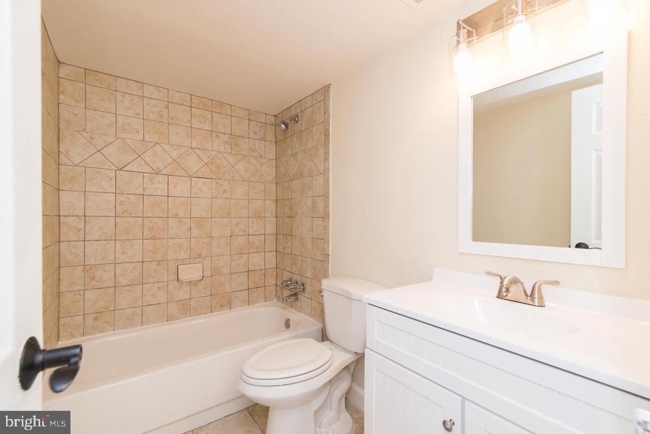 3100 S MANCHESTER ST S #915, FALLS CHURCH, Virginia 22044, 2 Bedrooms Bedrooms, ,1 BathroomBathrooms,Residential,For sale,3100 S MANCHESTER ST S #915,VAFX2241802 MLS # VAFX2241802