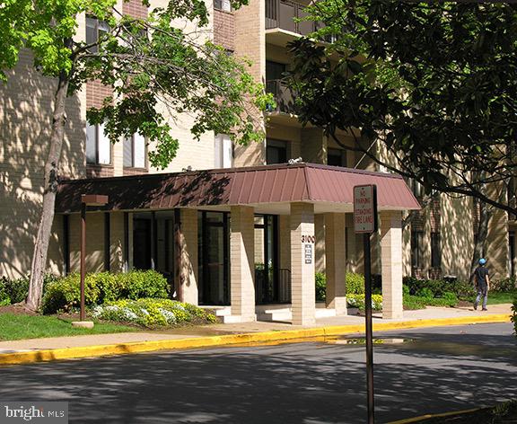 3100 S MANCHESTER ST S #915, FALLS CHURCH, Virginia 22044, 2 Bedrooms Bedrooms, ,1 BathroomBathrooms,Residential,For sale,3100 S MANCHESTER ST S #915,VAFX2241802 MLS # VAFX2241802