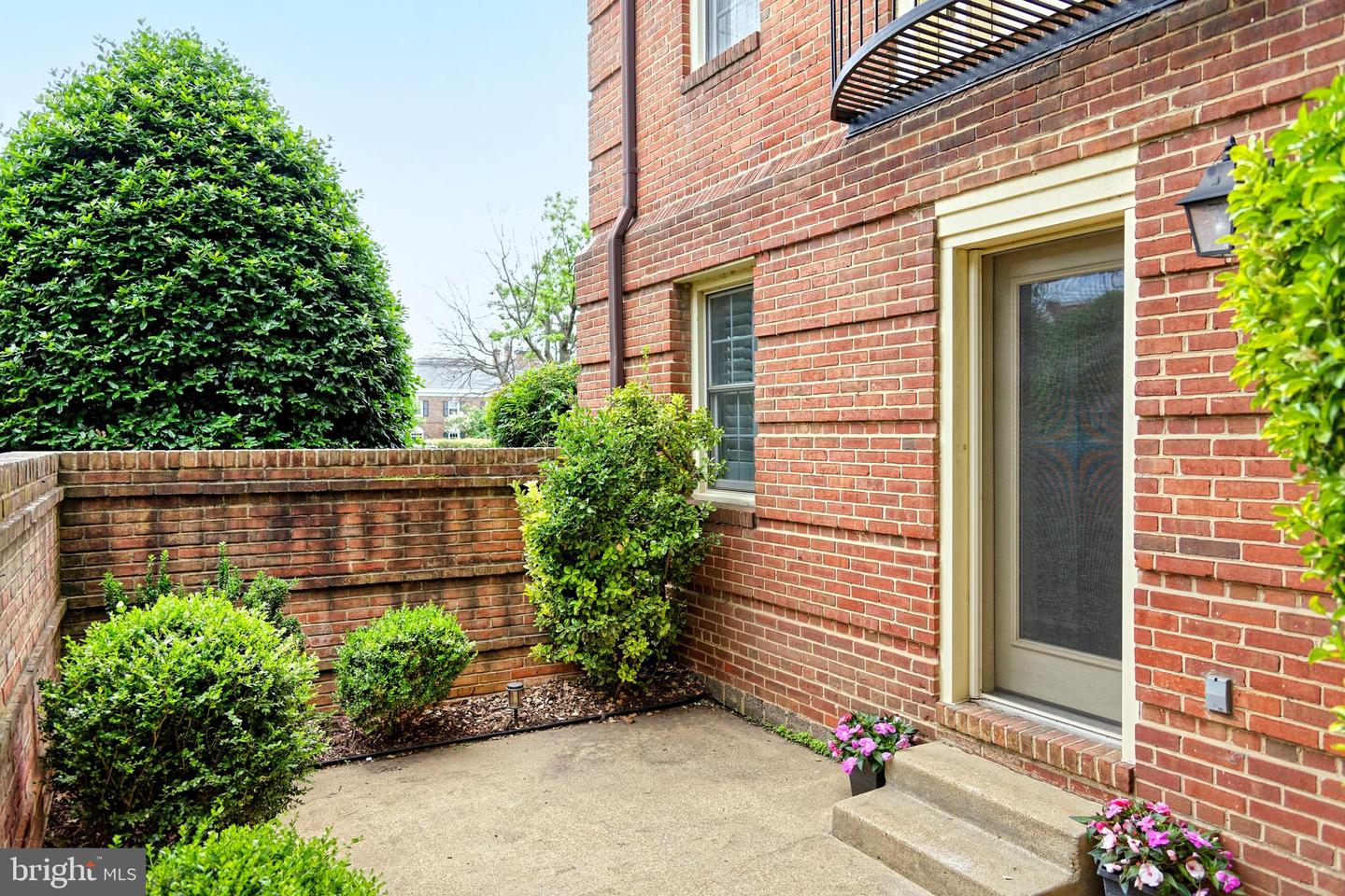 1107 N PITT ST #1B, ALEXANDRIA, Virginia 22314, 1 Bedroom Bedrooms, ,1 BathroomBathrooms,Residential,For sale,1107 N PITT ST #1B,VAAX2045496 MLS # VAAX2045496