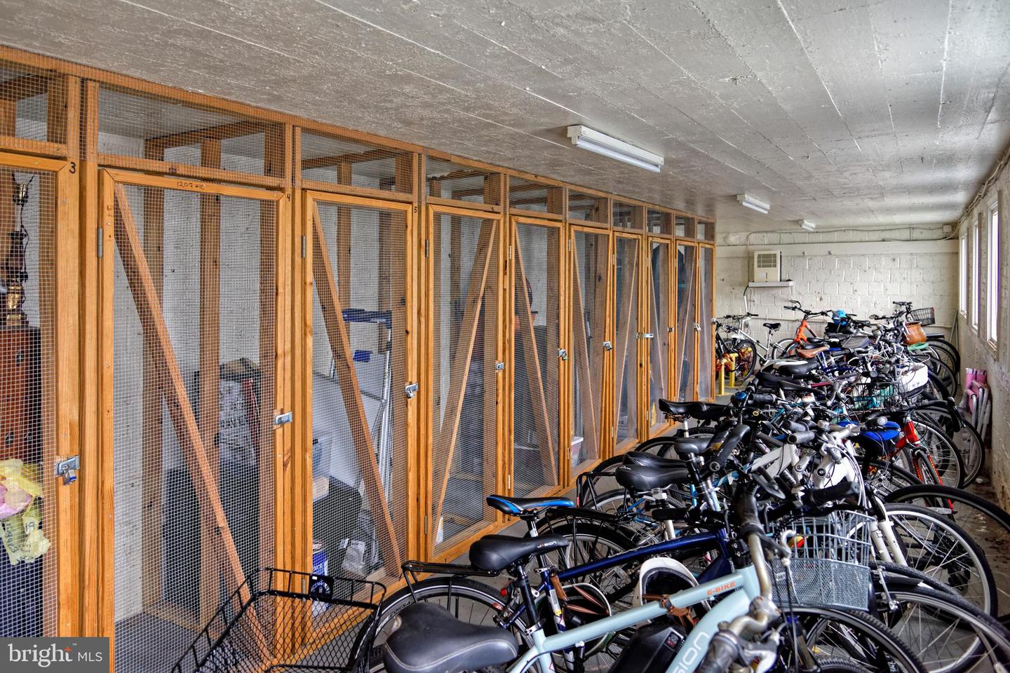 1107 N PITT ST #1B, ALEXANDRIA, Virginia 22314, 1 Bedroom Bedrooms, ,1 BathroomBathrooms,Residential,For sale,1107 N PITT ST #1B,VAAX2045496 MLS # VAAX2045496