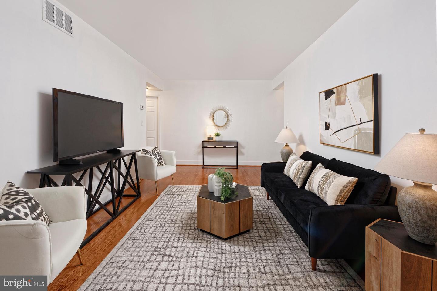 1107 N PITT ST #1B, ALEXANDRIA, Virginia 22314, 1 Bedroom Bedrooms, ,1 BathroomBathrooms,Residential,For sale,1107 N PITT ST #1B,VAAX2045496 MLS # VAAX2045496