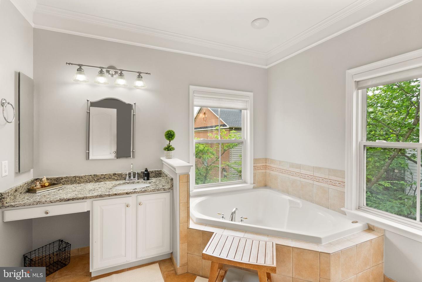5263 COLONEL JOHNSON LN, ALEXANDRIA, Virginia 22304, 4 Bedrooms Bedrooms, ,3 BathroomsBathrooms,Residential,For sale,5263 COLONEL JOHNSON LN,VAAX2045498 MLS # VAAX2045498