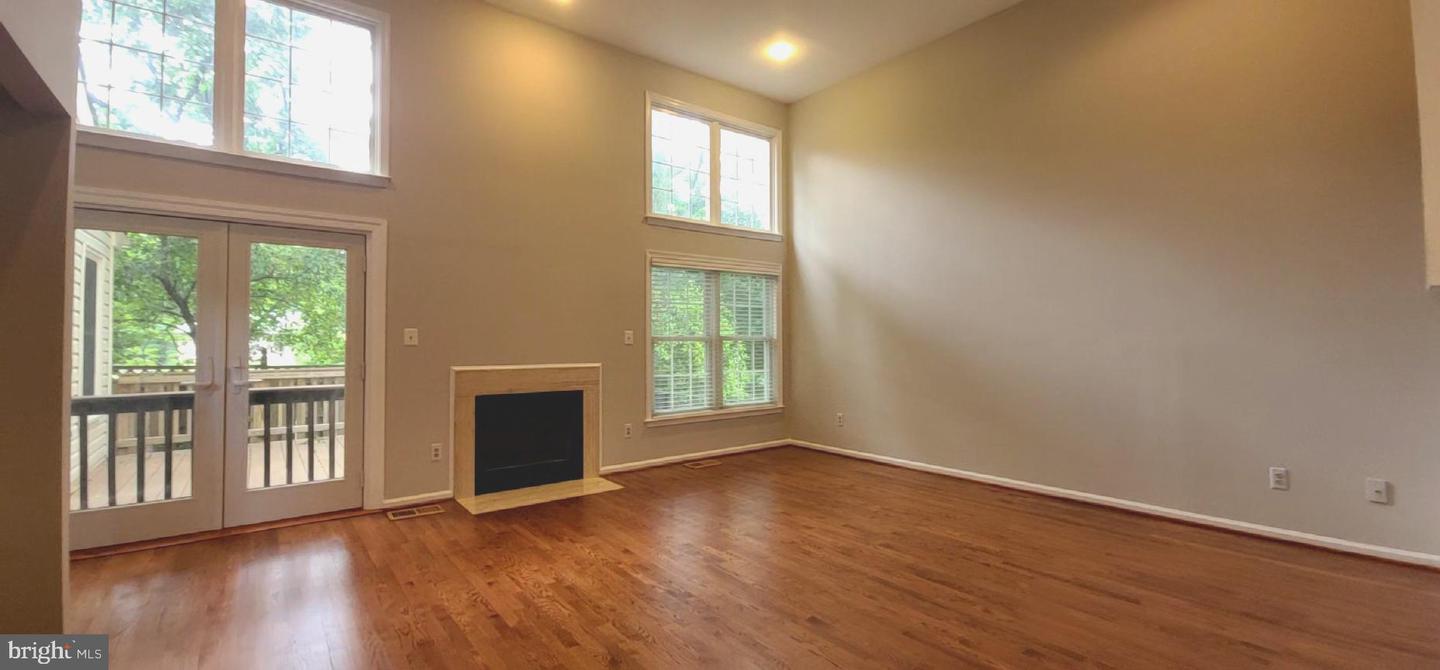 6501 LEGENDGATE PL, BURKE, Virginia 22015, 4 Bedrooms Bedrooms, ,3 BathroomsBathrooms,Residential,For sale,6501 LEGENDGATE PL,VAFX2241946 MLS # VAFX2241946