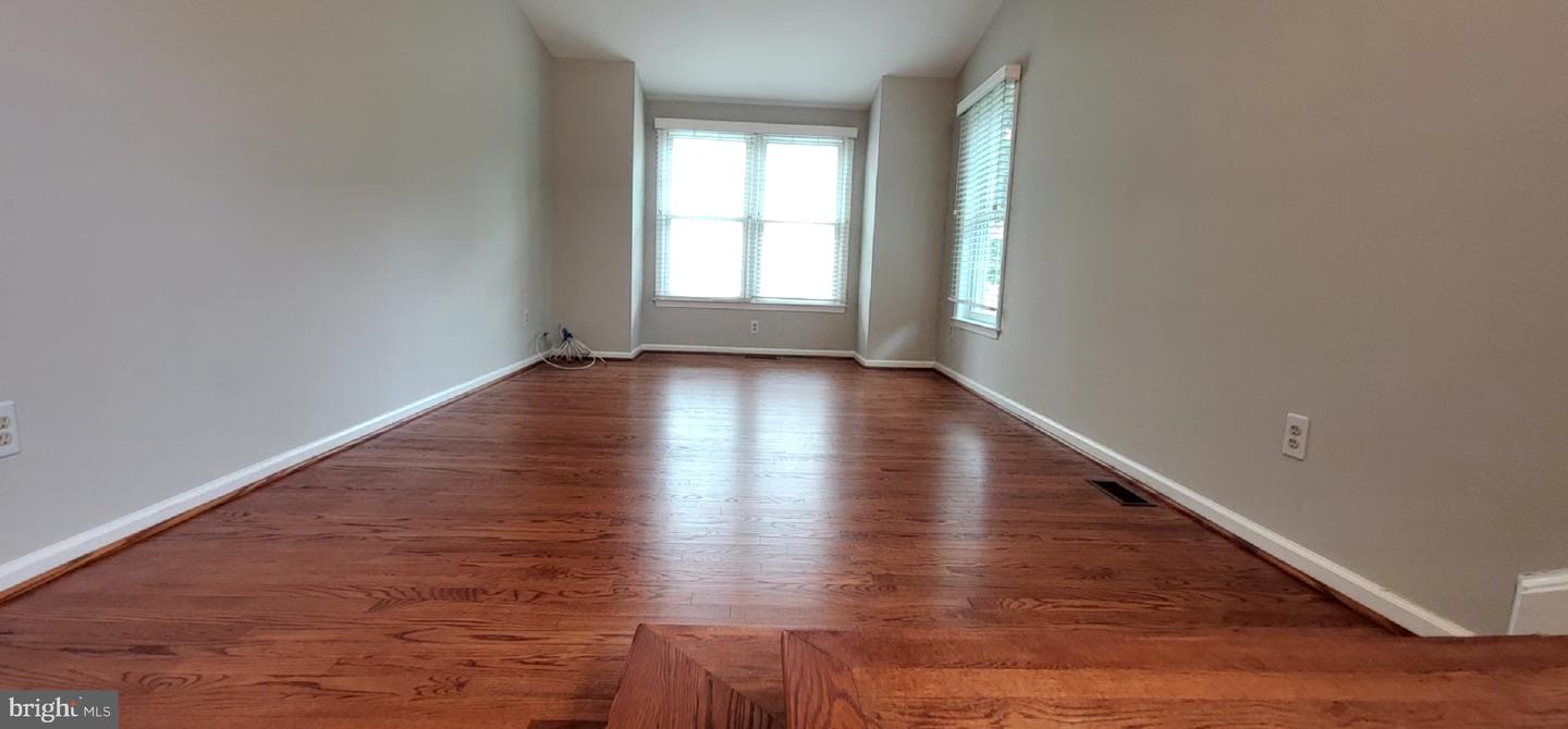 6501 LEGENDGATE PL, BURKE, Virginia 22015, 4 Bedrooms Bedrooms, ,3 BathroomsBathrooms,Residential,For sale,6501 LEGENDGATE PL,VAFX2241946 MLS # VAFX2241946