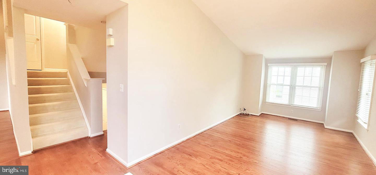 6501 LEGENDGATE PL, BURKE, Virginia 22015, 4 Bedrooms Bedrooms, ,3 BathroomsBathrooms,Residential,For sale,6501 LEGENDGATE PL,VAFX2241946 MLS # VAFX2241946