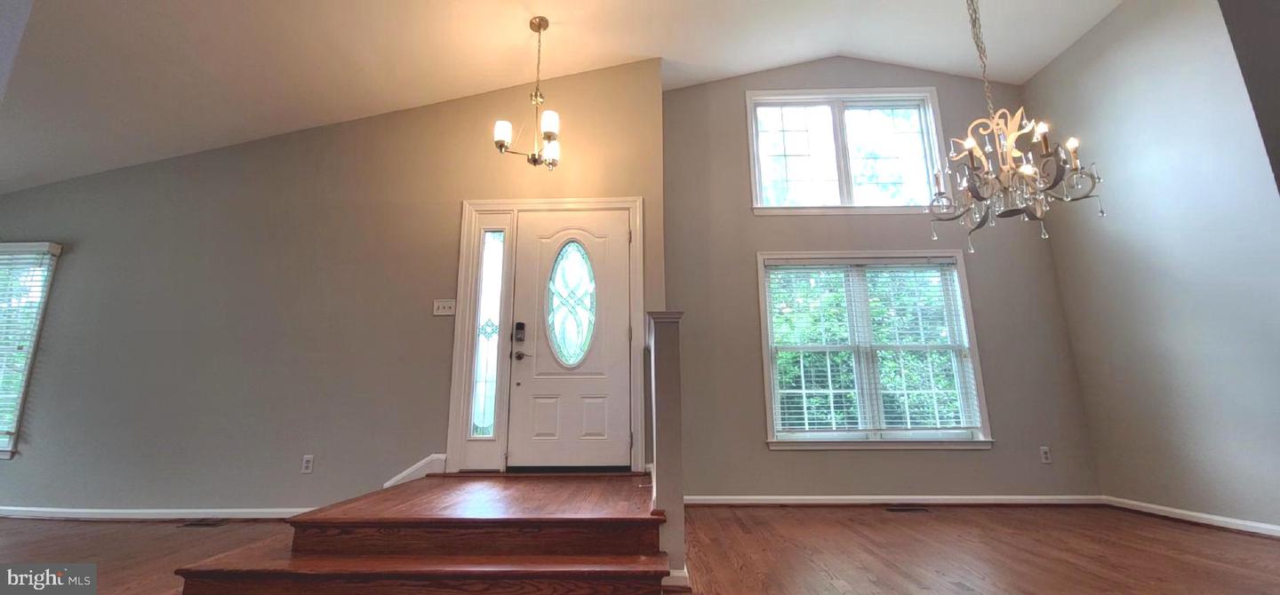 6501 LEGENDGATE PL, BURKE, Virginia 22015, 4 Bedrooms Bedrooms, ,3 BathroomsBathrooms,Residential,For sale,6501 LEGENDGATE PL,VAFX2241946 MLS # VAFX2241946