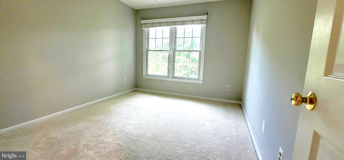 6501 LEGENDGATE PL, BURKE, Virginia 22015, 4 Bedrooms Bedrooms, ,3 BathroomsBathrooms,Residential,For sale,6501 LEGENDGATE PL,VAFX2241946 MLS # VAFX2241946