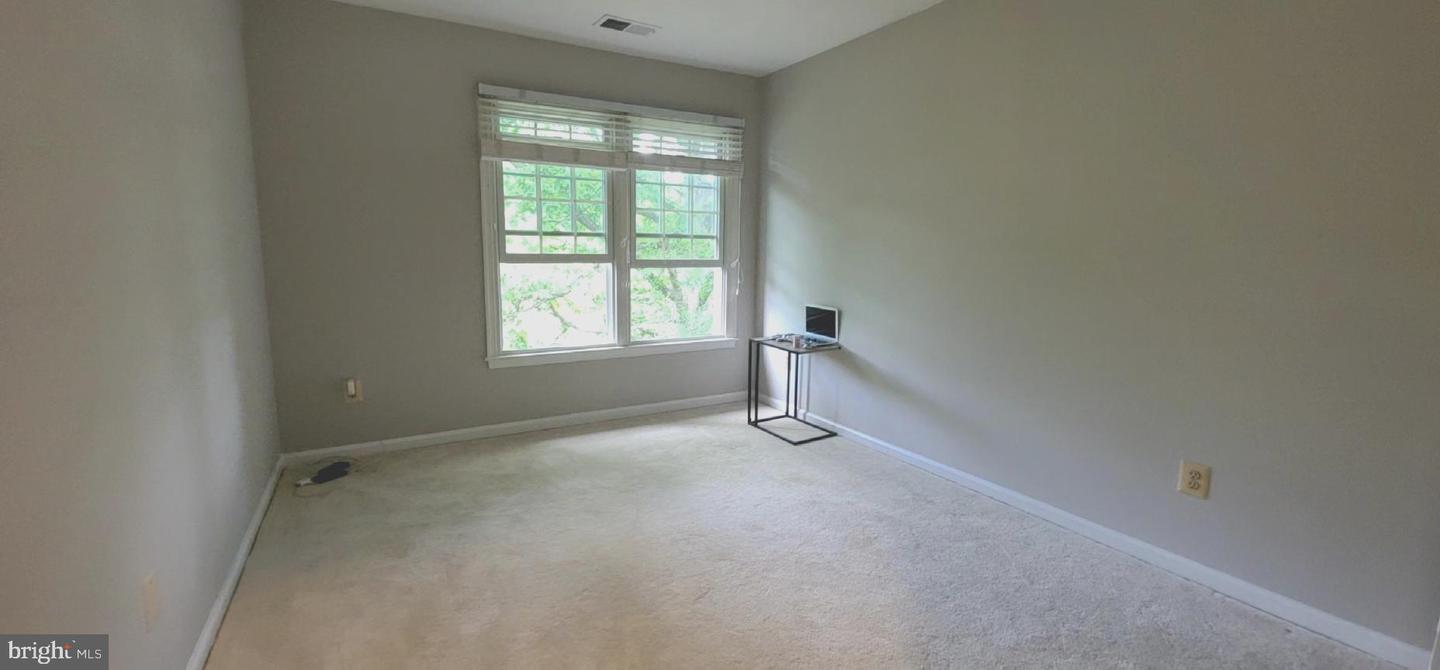 6501 LEGENDGATE PL, BURKE, Virginia 22015, 4 Bedrooms Bedrooms, ,3 BathroomsBathrooms,Residential,For sale,6501 LEGENDGATE PL,VAFX2241946 MLS # VAFX2241946