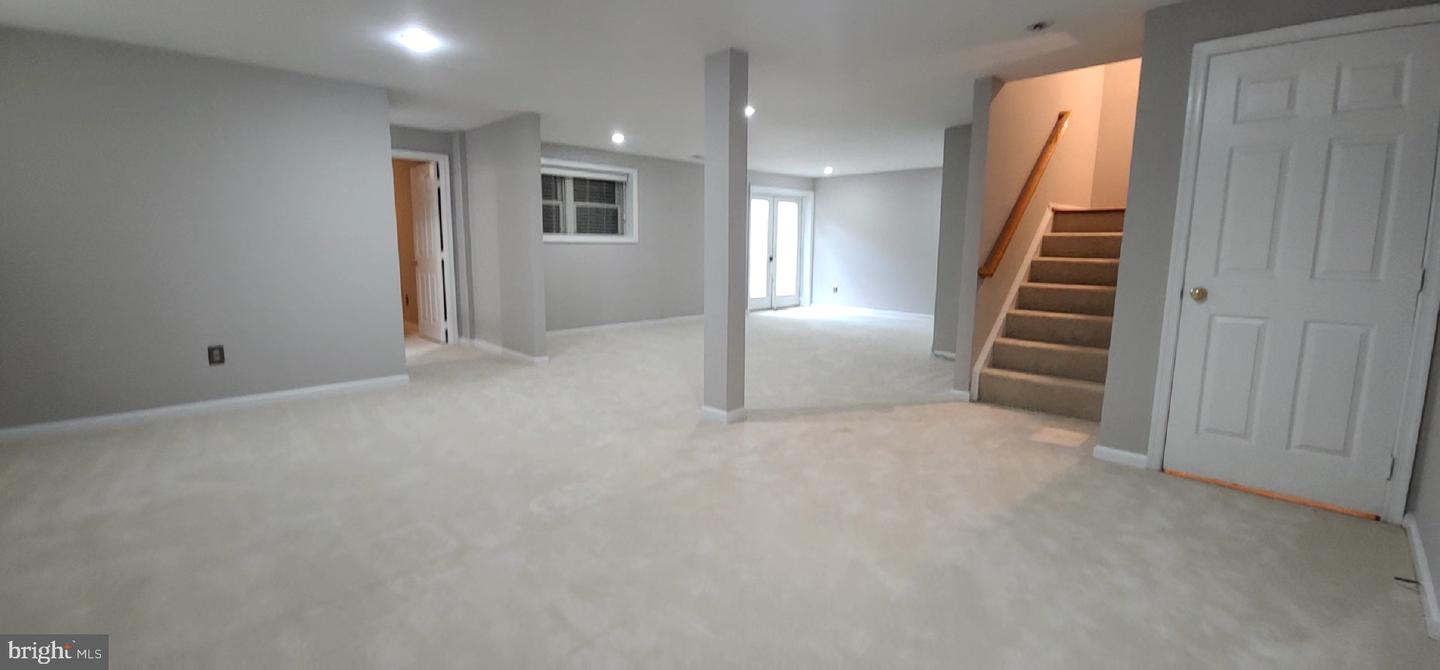6501 LEGENDGATE PL, BURKE, Virginia 22015, 4 Bedrooms Bedrooms, ,3 BathroomsBathrooms,Residential,For sale,6501 LEGENDGATE PL,VAFX2241946 MLS # VAFX2241946