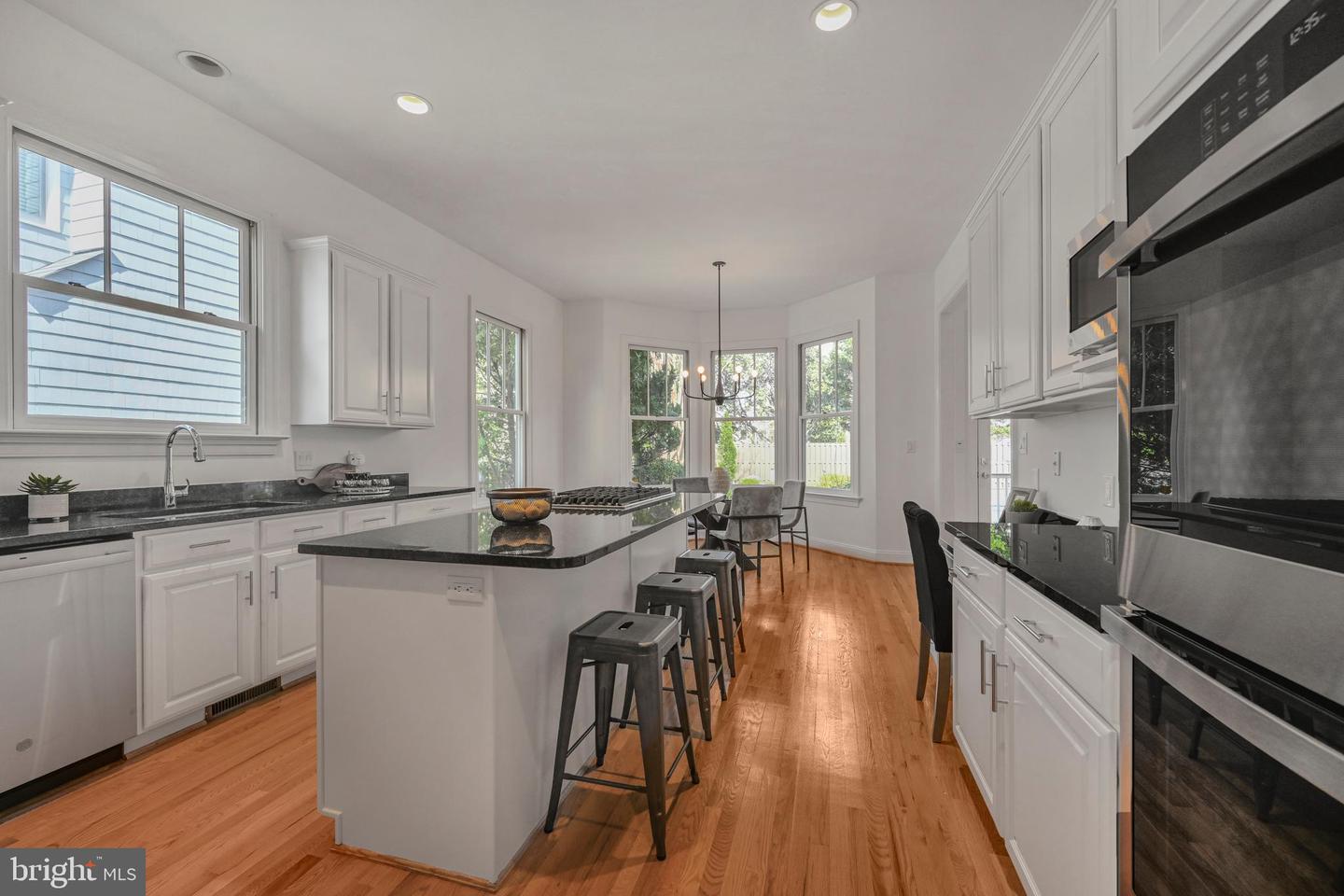 5127 CATHEDRAL AVE NW, WASHINGTON, District Of Columbia 20016, 7 Bedrooms Bedrooms, ,5 BathroomsBathrooms,Residential,For sale,5127 CATHEDRAL AVE NW,DCDC2201526 MLS # DCDC2201526