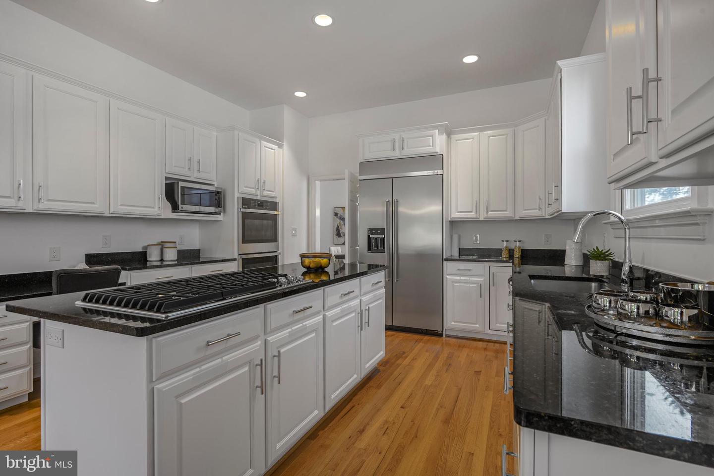 5127 CATHEDRAL AVE NW, WASHINGTON, District Of Columbia 20016, 7 Bedrooms Bedrooms, ,5 BathroomsBathrooms,Residential,For sale,5127 CATHEDRAL AVE NW,DCDC2201526 MLS # DCDC2201526