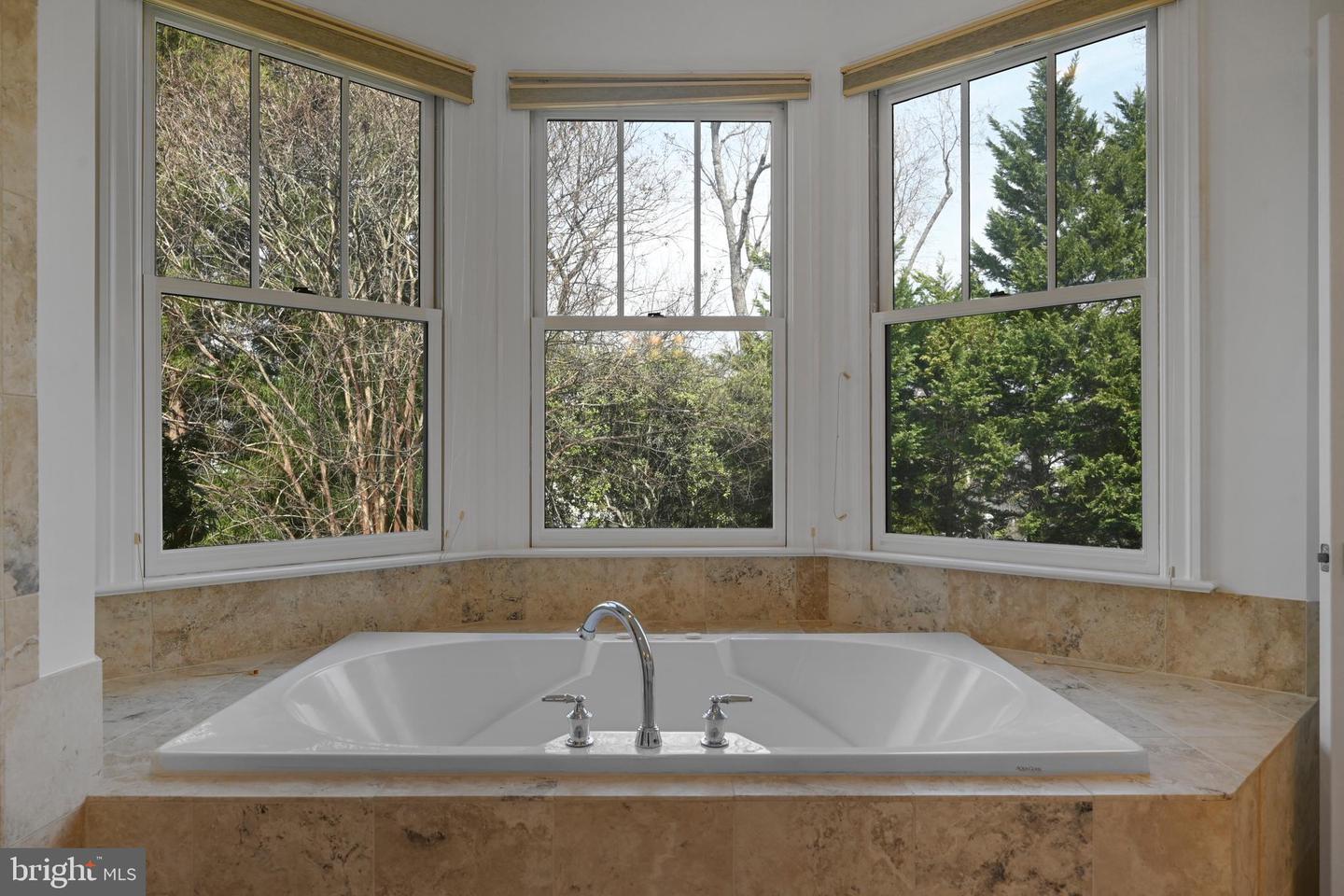 5127 CATHEDRAL AVE NW, WASHINGTON, District Of Columbia 20016, 7 Bedrooms Bedrooms, ,5 BathroomsBathrooms,Residential,For sale,5127 CATHEDRAL AVE NW,DCDC2201526 MLS # DCDC2201526