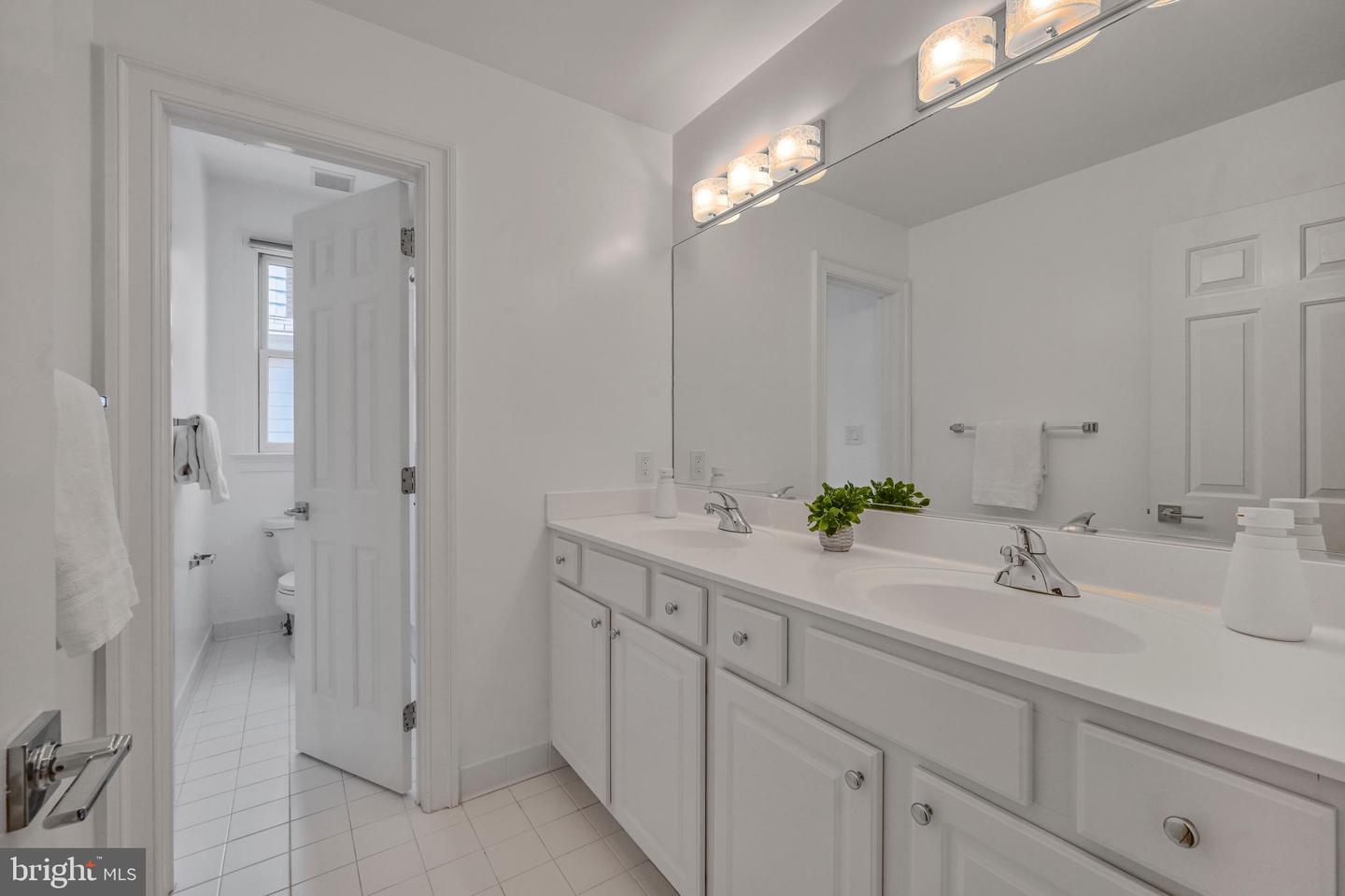 5127 CATHEDRAL AVE NW, WASHINGTON, District Of Columbia 20016, 7 Bedrooms Bedrooms, ,5 BathroomsBathrooms,Residential,For sale,5127 CATHEDRAL AVE NW,DCDC2201526 MLS # DCDC2201526